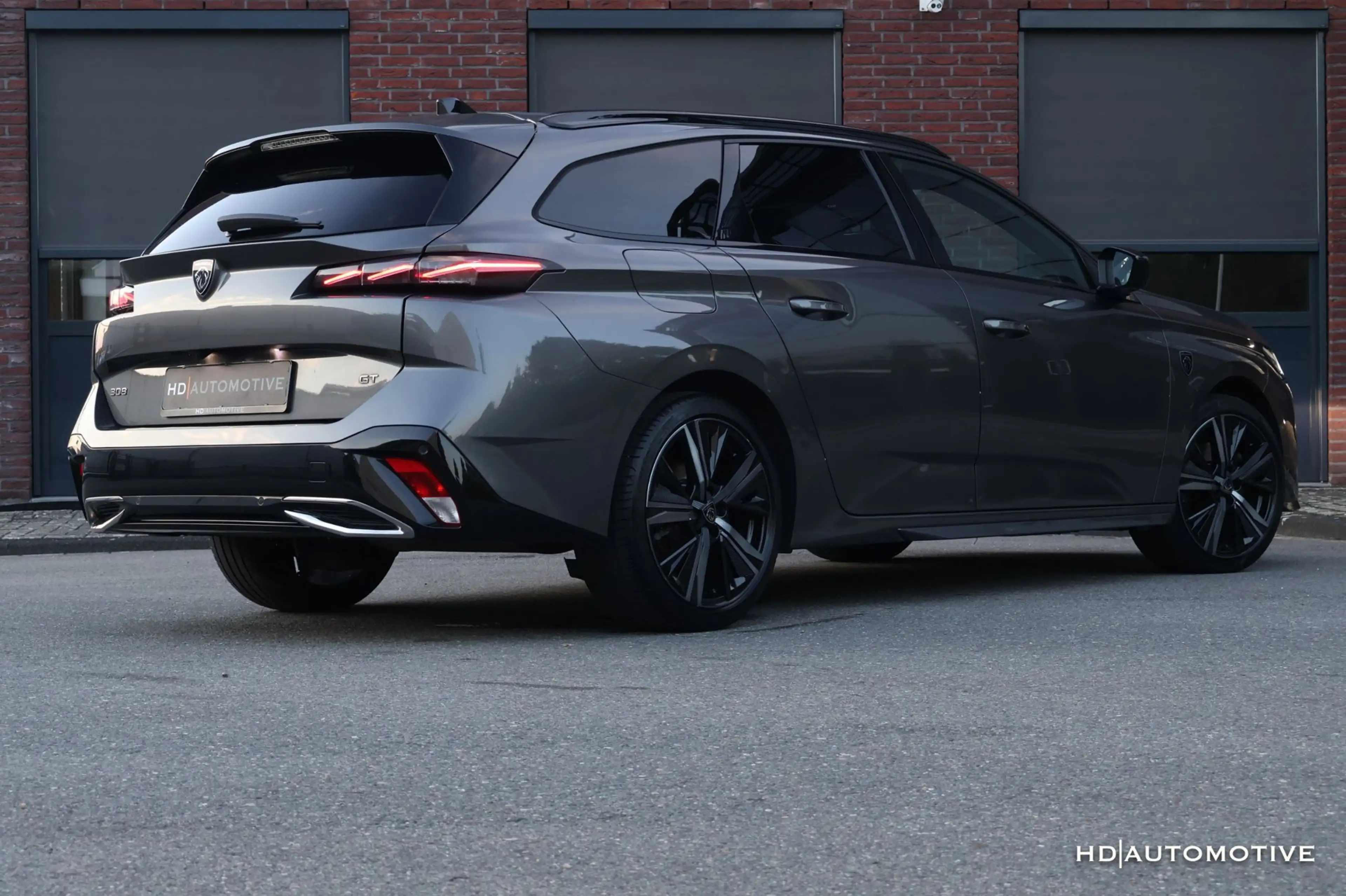 Peugeot 308 SW 1.2 PureTech AUT GT PACK LEDER 360CAM FOCAL — photo 2