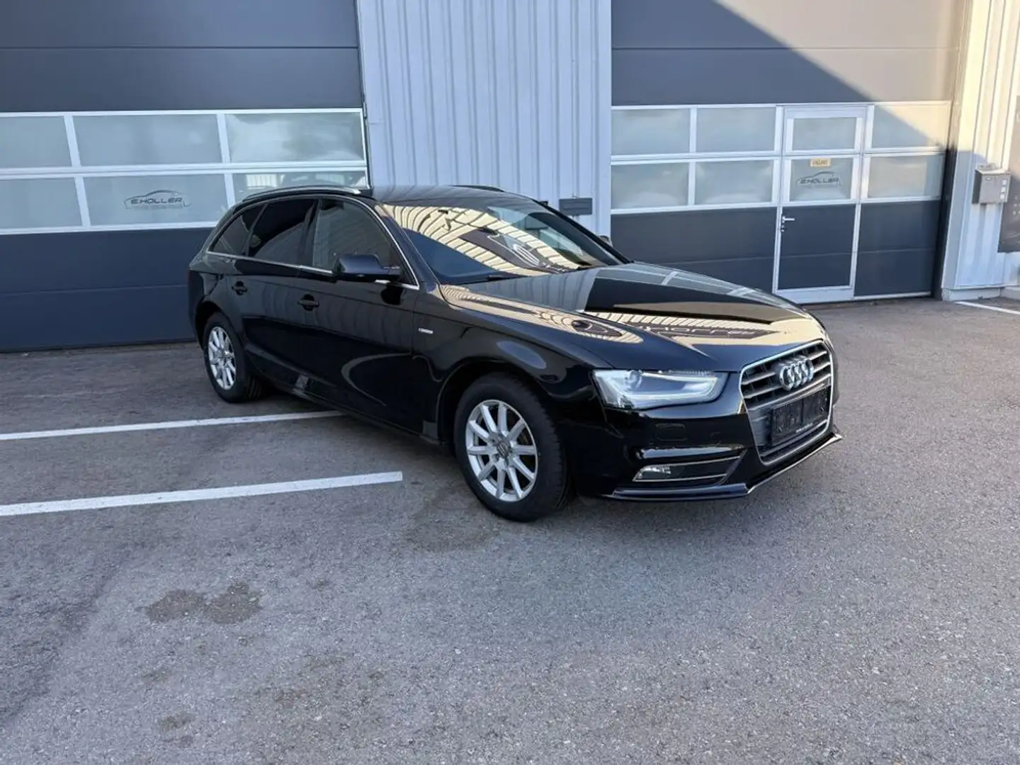 Audi A4 Style Avant TDI Schwarz - 2