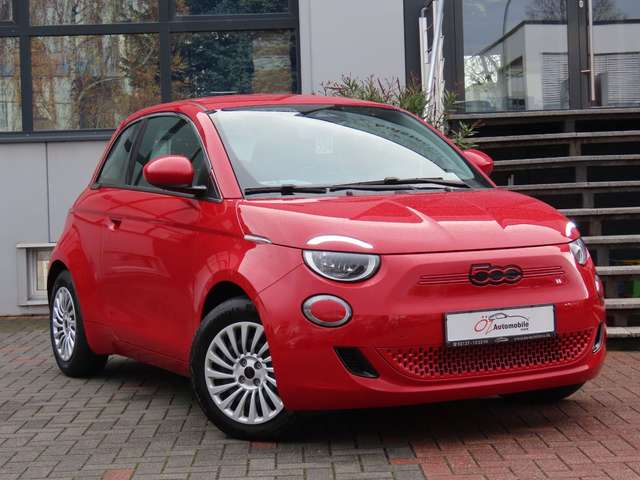 Imagine Fiat 500e (RED) 42 kWh Klimaauto. Navigation CarPlay