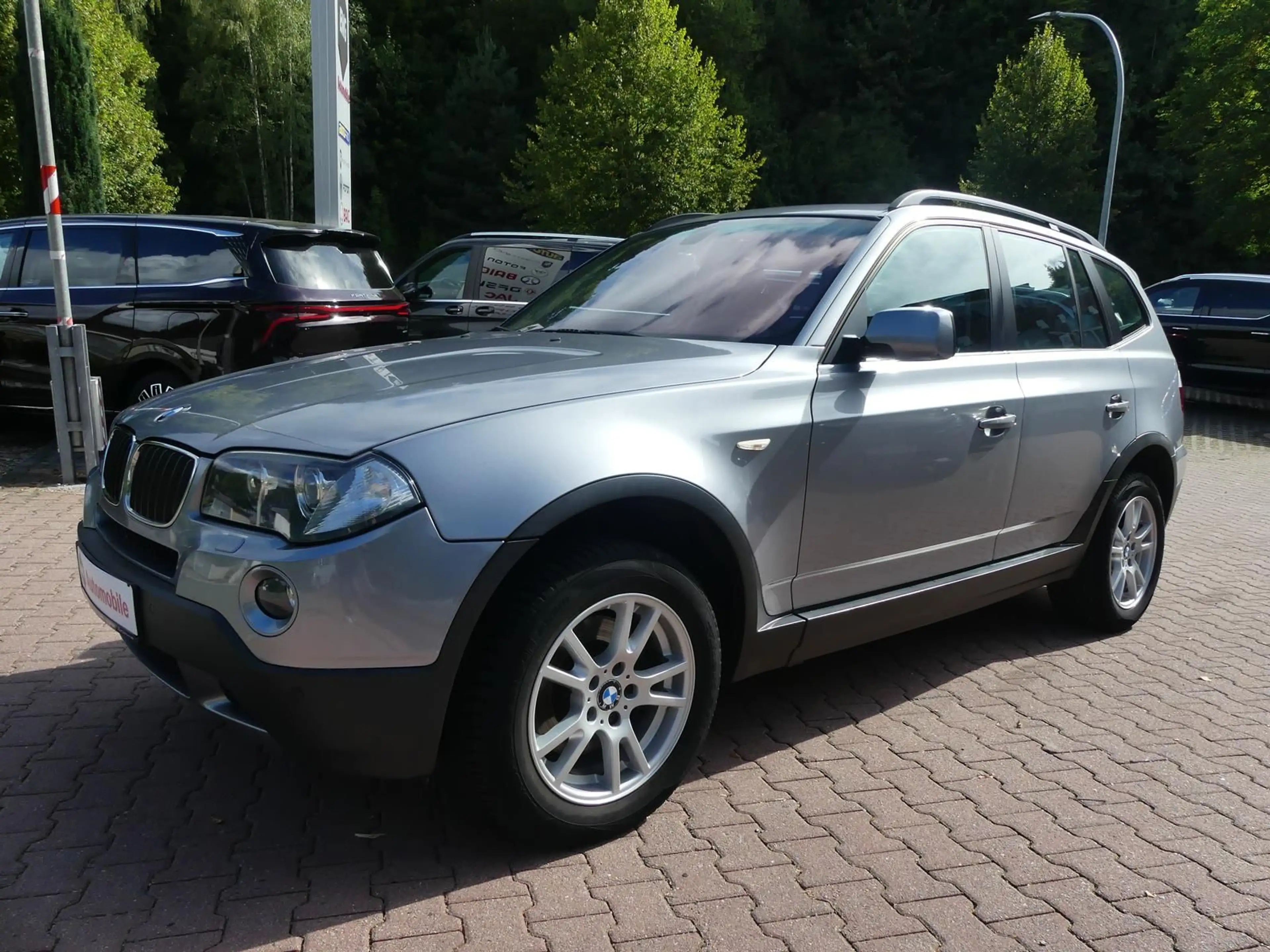 BMW X3 *2.0i*Allrad*Leder*Klima*SHZ*Xenon*PDC*Pano
