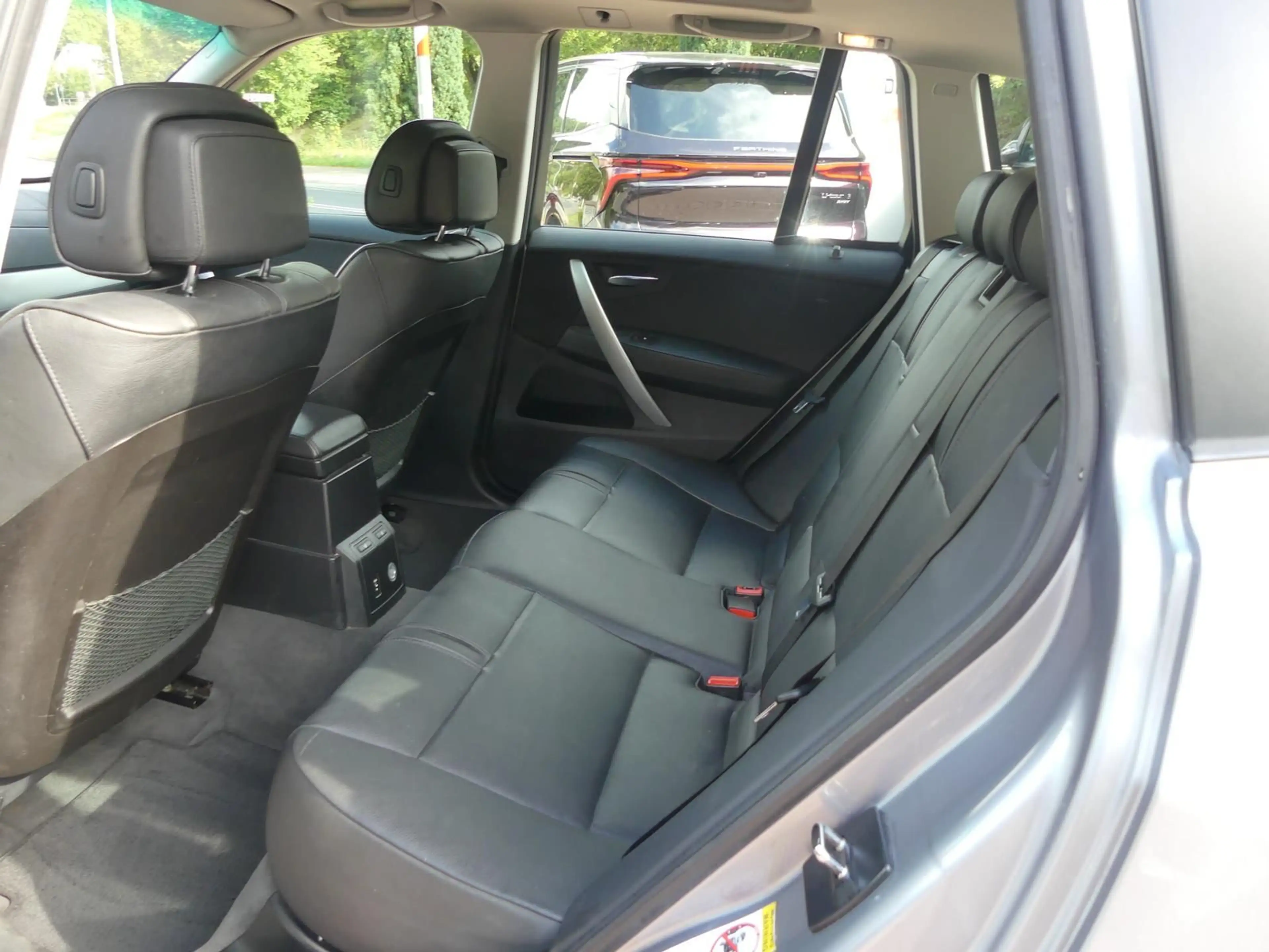 BMW X3 *2.0i*Allrad*Leder*Klima*SHZ*Xenon*PDC*Pano — photo 11