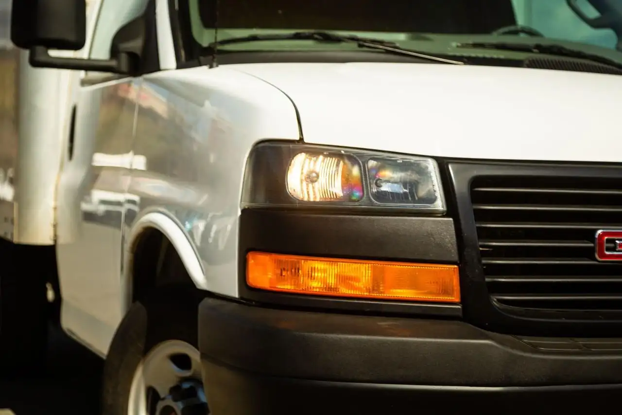 GMC Savana снимка GMC Savana