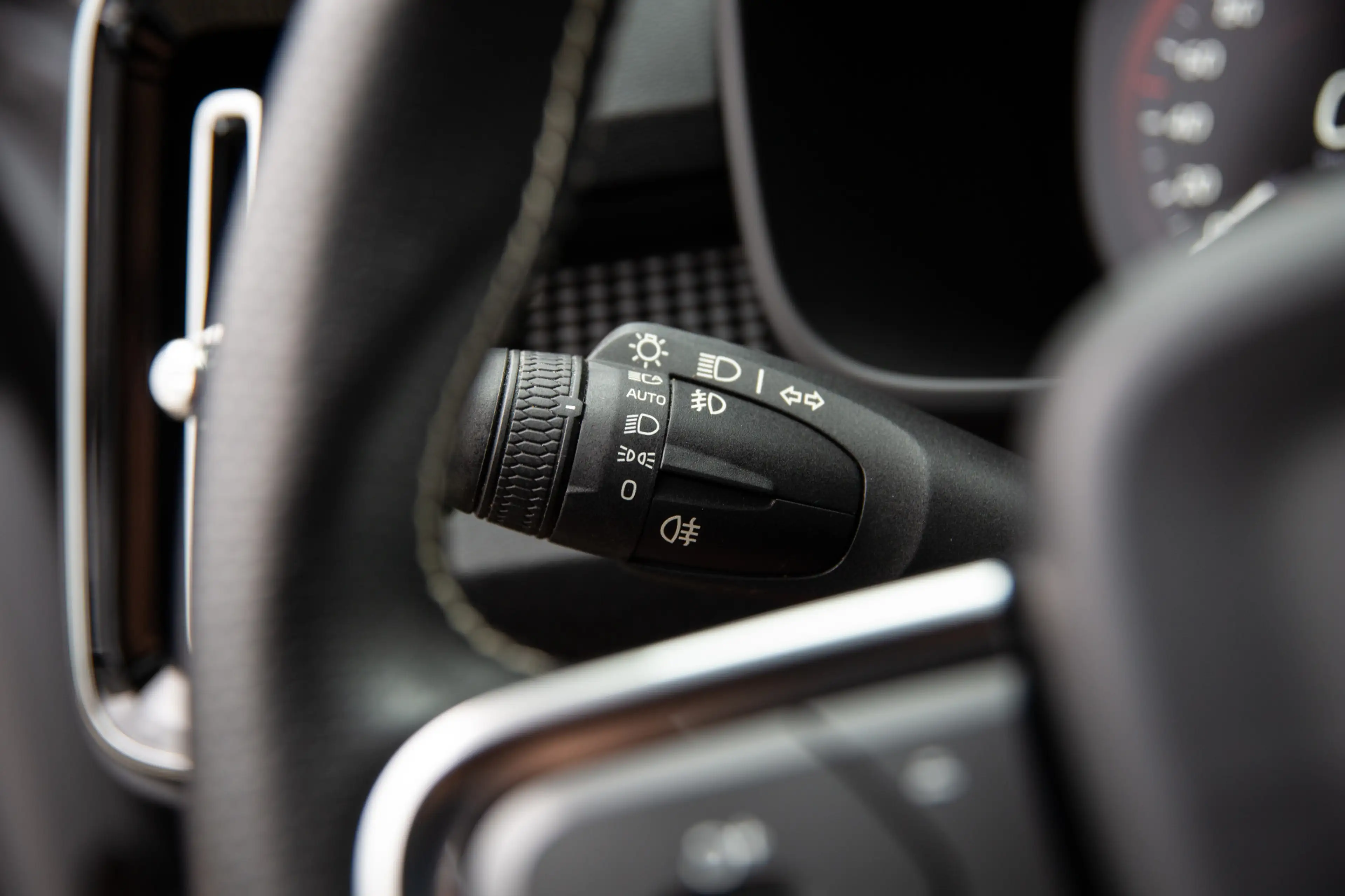 Volvo XC40 1.5 T3 R-Design , Carplay, Adap. cruise, Panoramad — photo 17