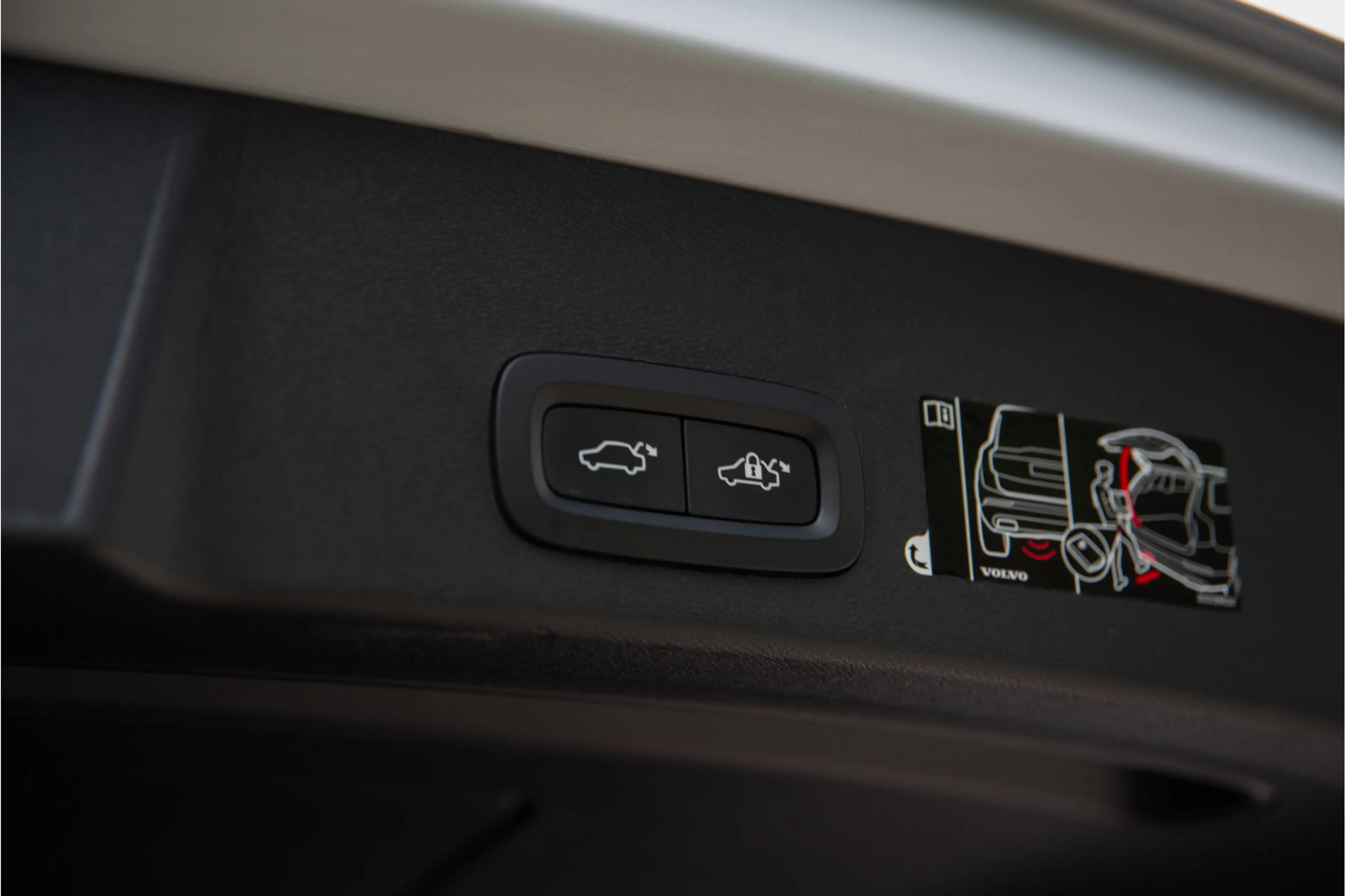 Volvo XC40 1.5 T3 R-Design , Carplay, Adap. cruise, Panoramad — photo 32