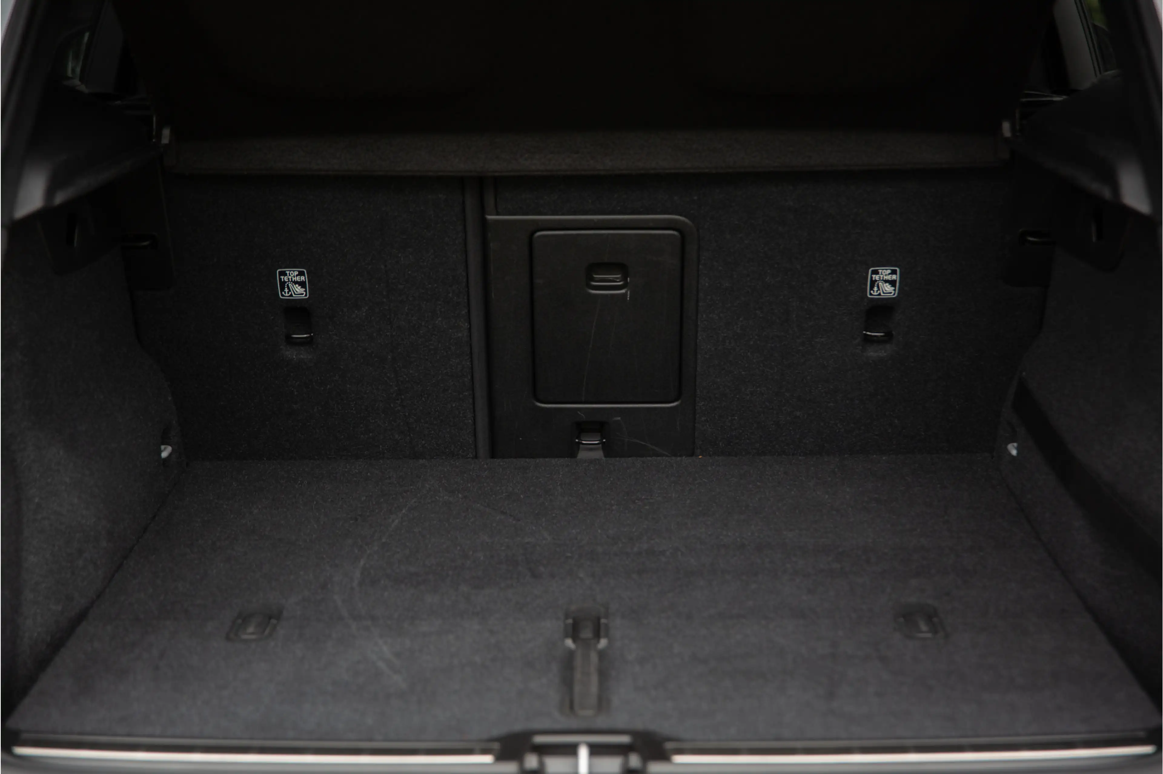 Volvo XC40 1.5 T3 R-Design , Carplay, Adap. cruise, Panoramad — photo 31
