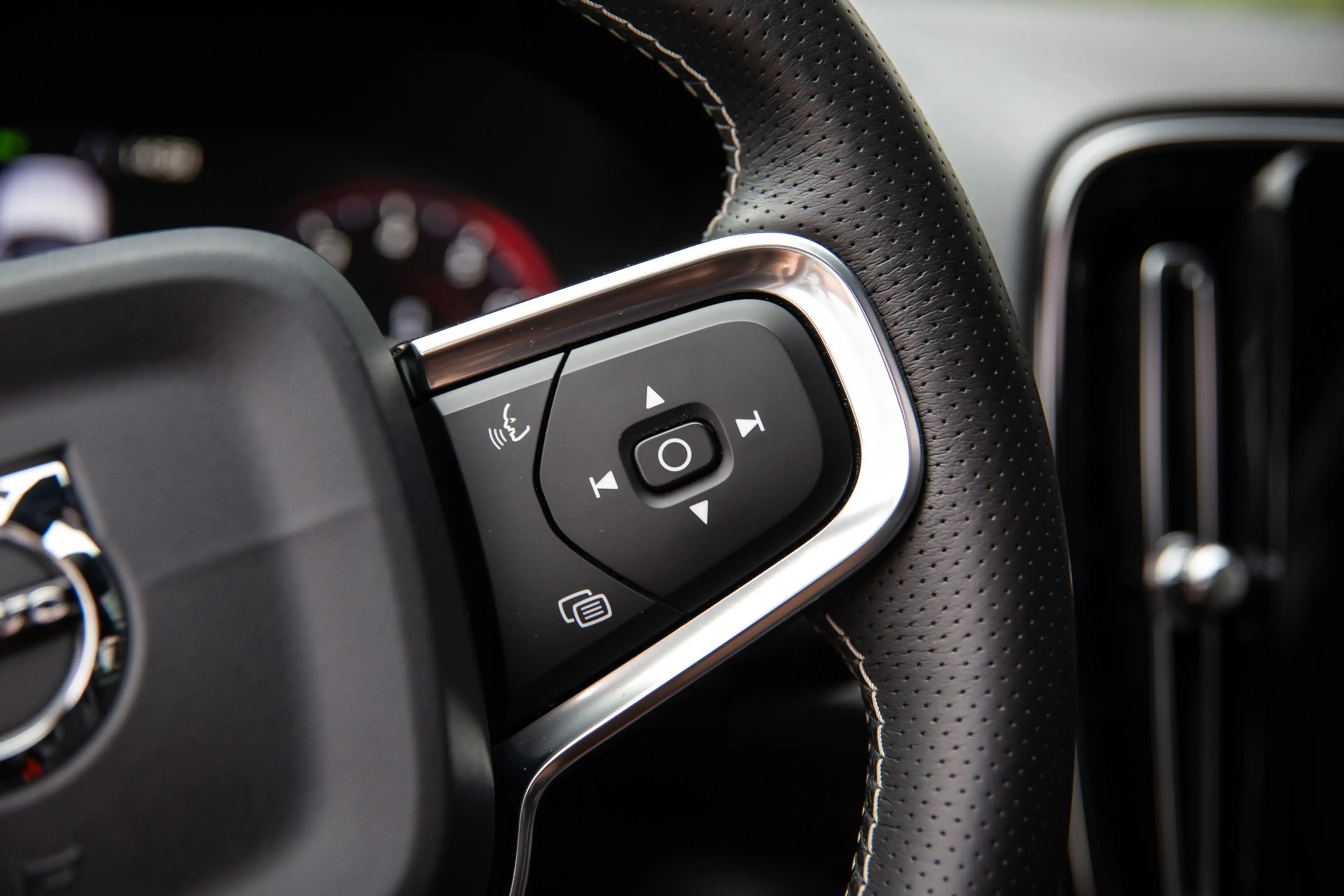 Volvo XC40 1.5 T3 R-Design , Carplay, Adap. cruise, Panoramad — photo 16