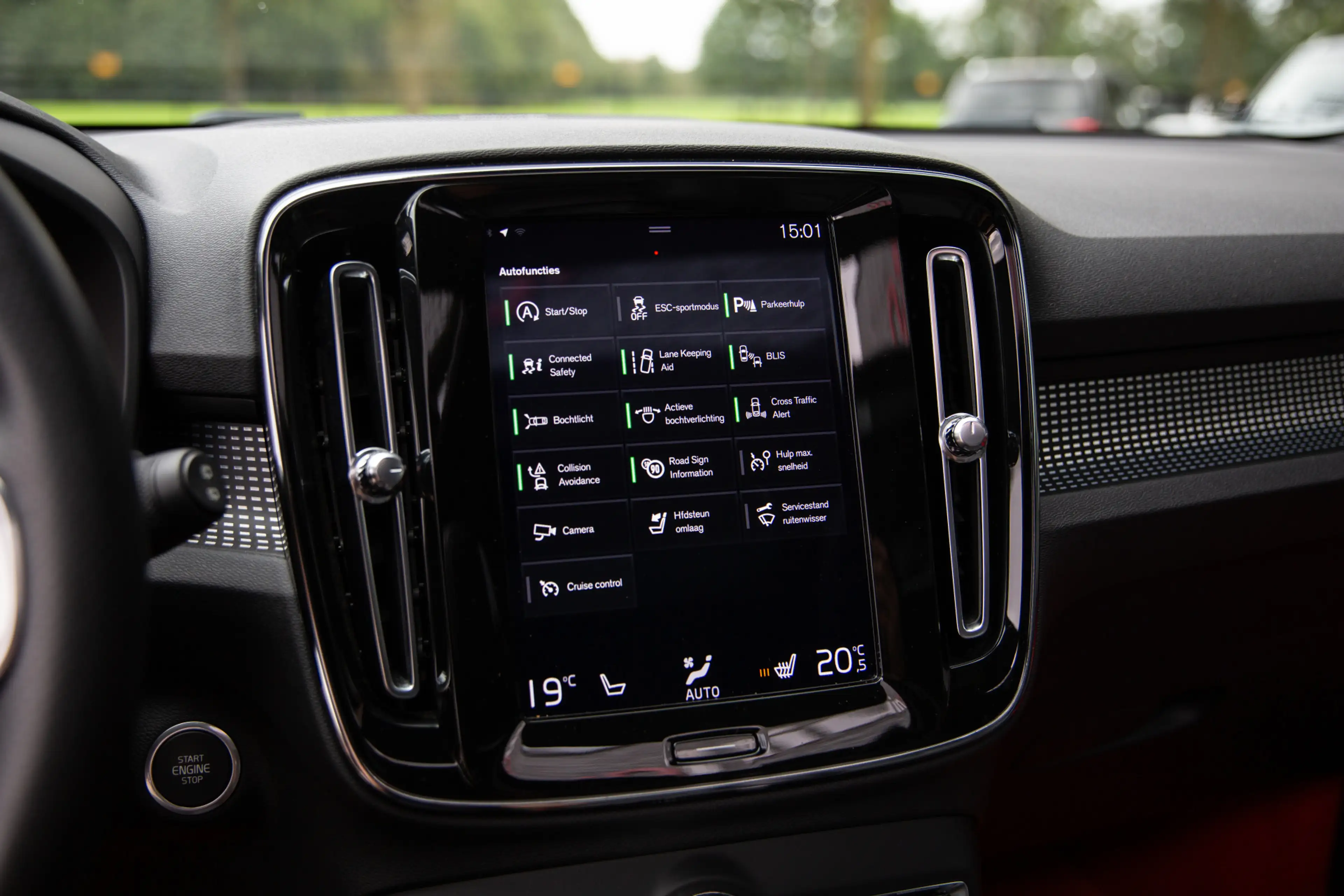 Volvo XC40 1.5 T3 R-Design , Carplay, Adap. cruise, Panoramad — photo 24