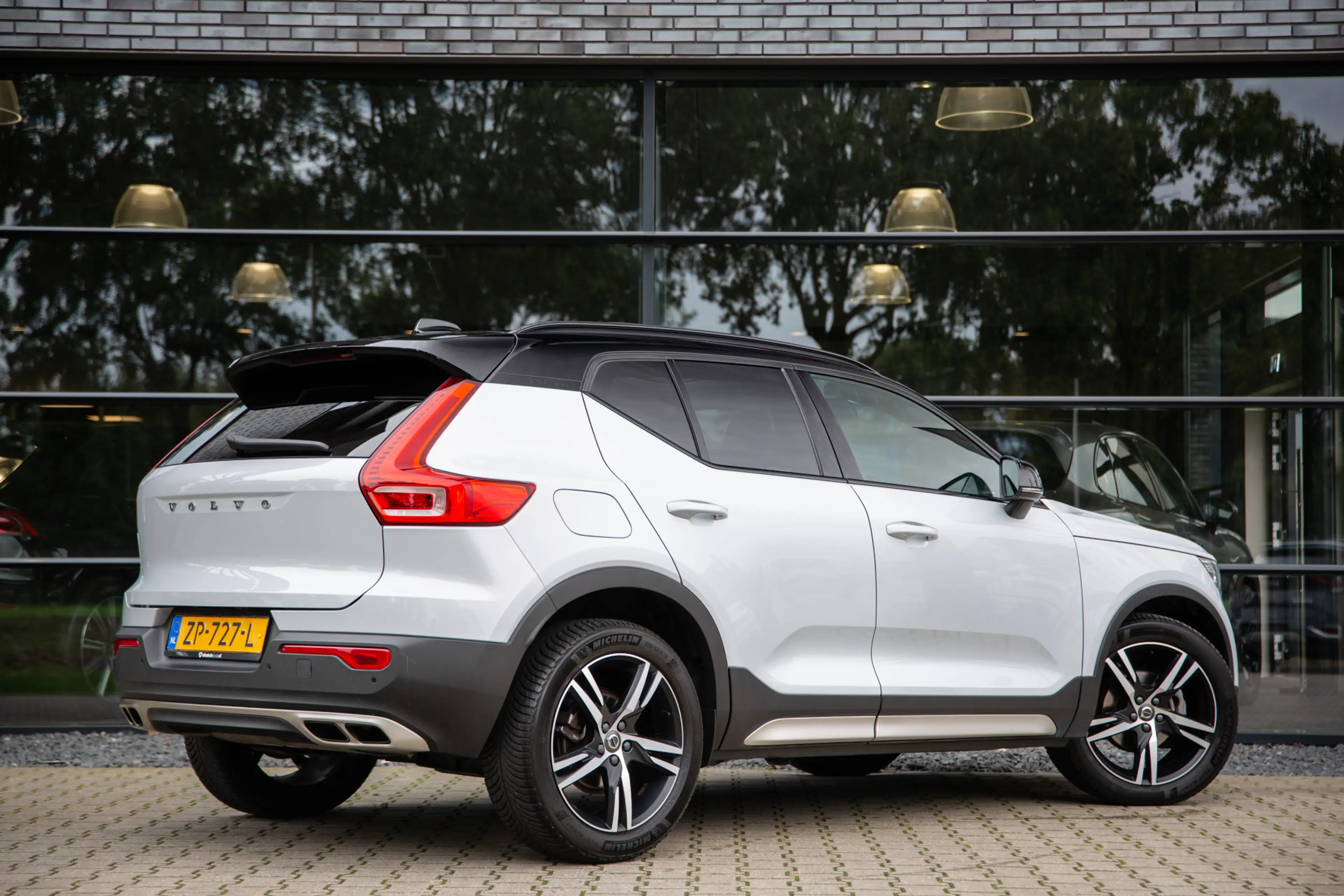 Volvo XC40 1.5 T3 R-Design , Carplay, Adap. cruise, Panoramad — photo 2