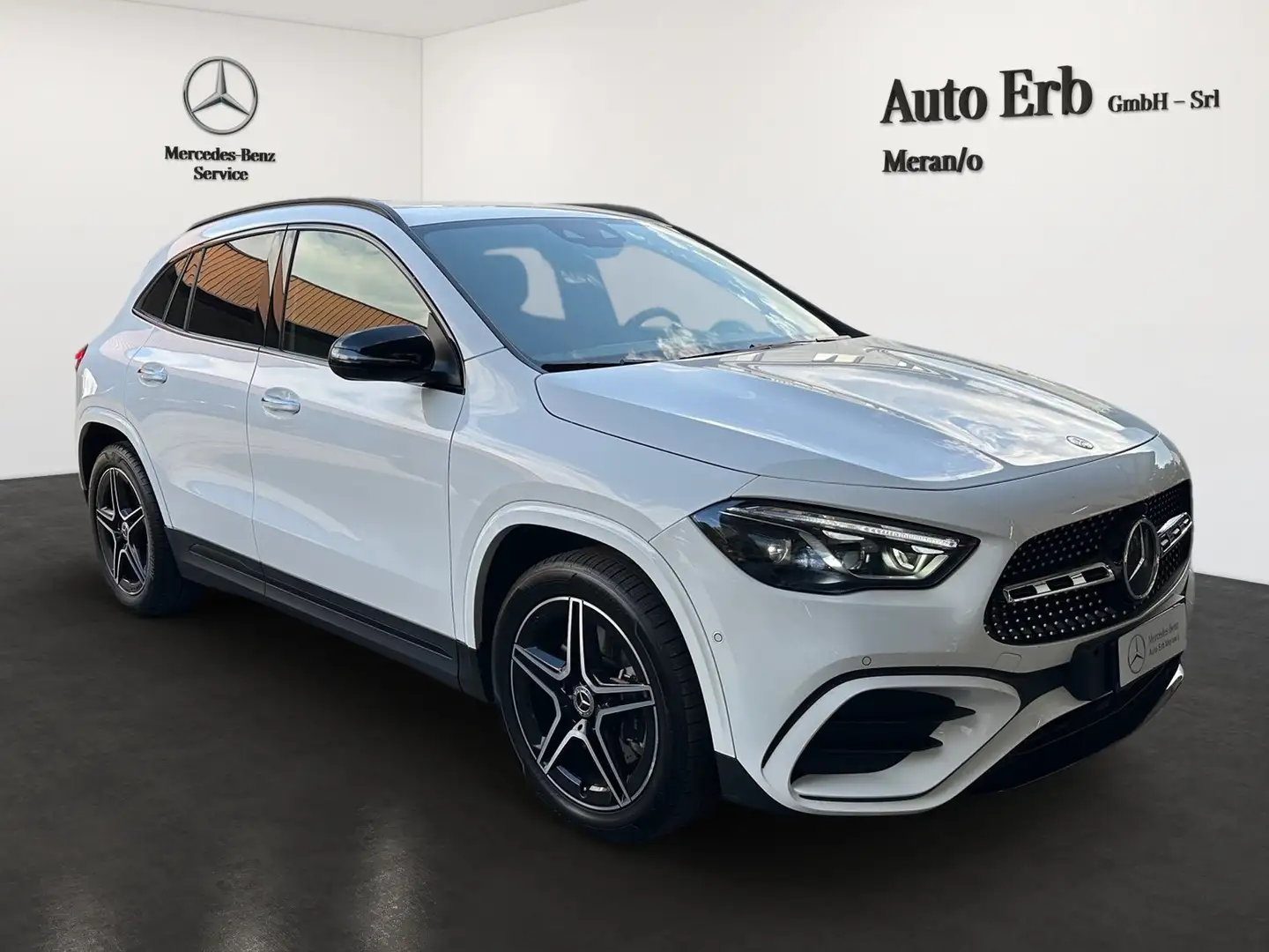 Mercedes-Benz GLA 200 GLA 200 d Automatic 4Matic AMG Line Premium Plus Weiß - 2