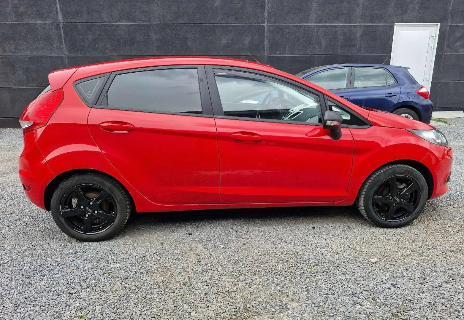 Ford Fiesta Fiesta 1.25i accidenté Rood - 2