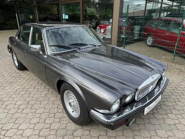 Jaguar Daimler Double Six XJ12 *HU a.W. neu*H-Kennzeichen*Historie*