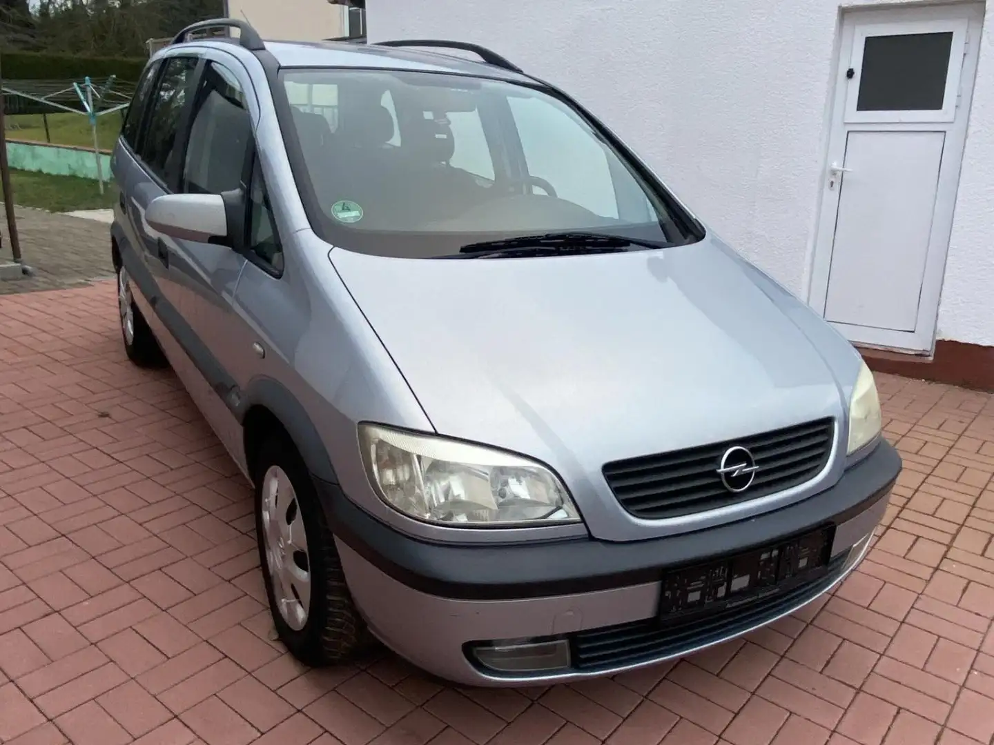 Opel Zafira 1.6 Gri - 1