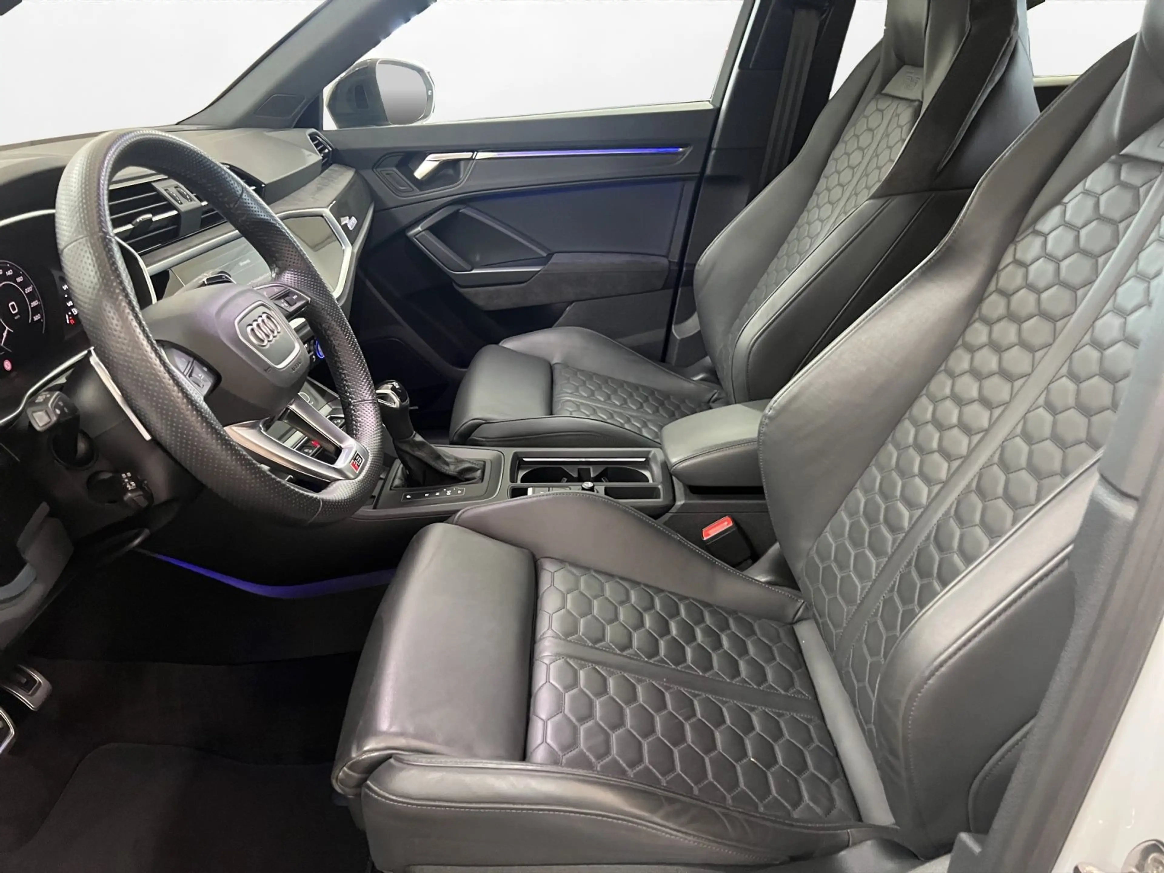 Audi RS Q3 2.5 TFSI qu. AHK LM 22" LED Nappa 360 — photo 15