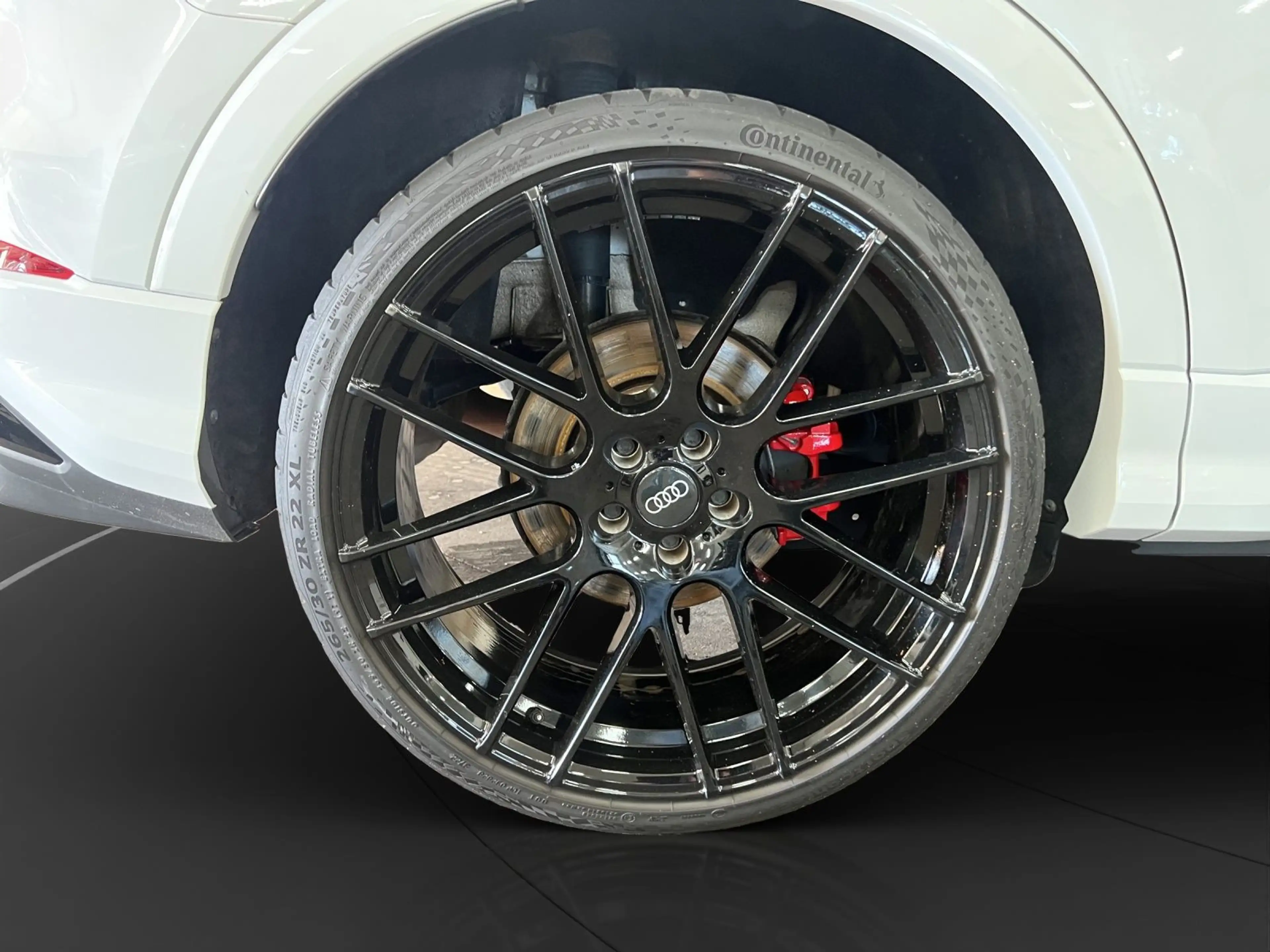 Audi RS Q3 2.5 TFSI qu. AHK LM 22" LED Nappa 360 — photo 14