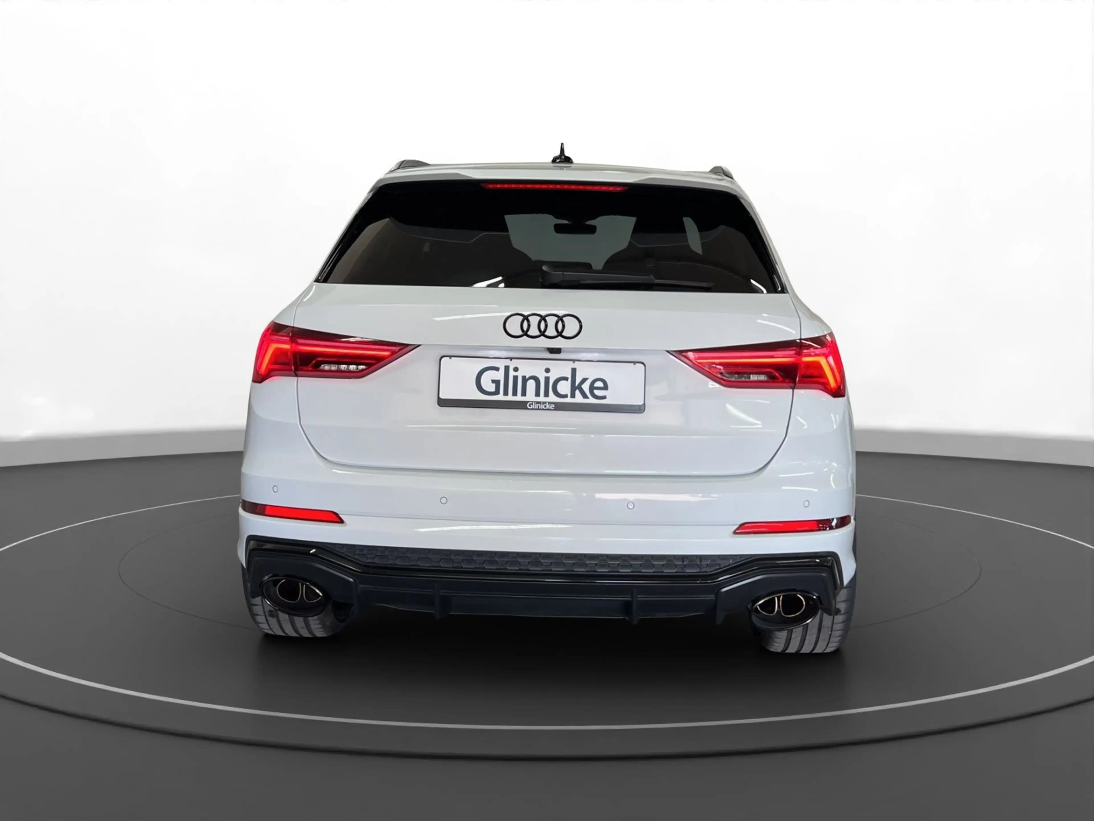 Audi RS Q3 2.5 TFSI qu. AHK LM 22" LED Nappa 360 — photo 3