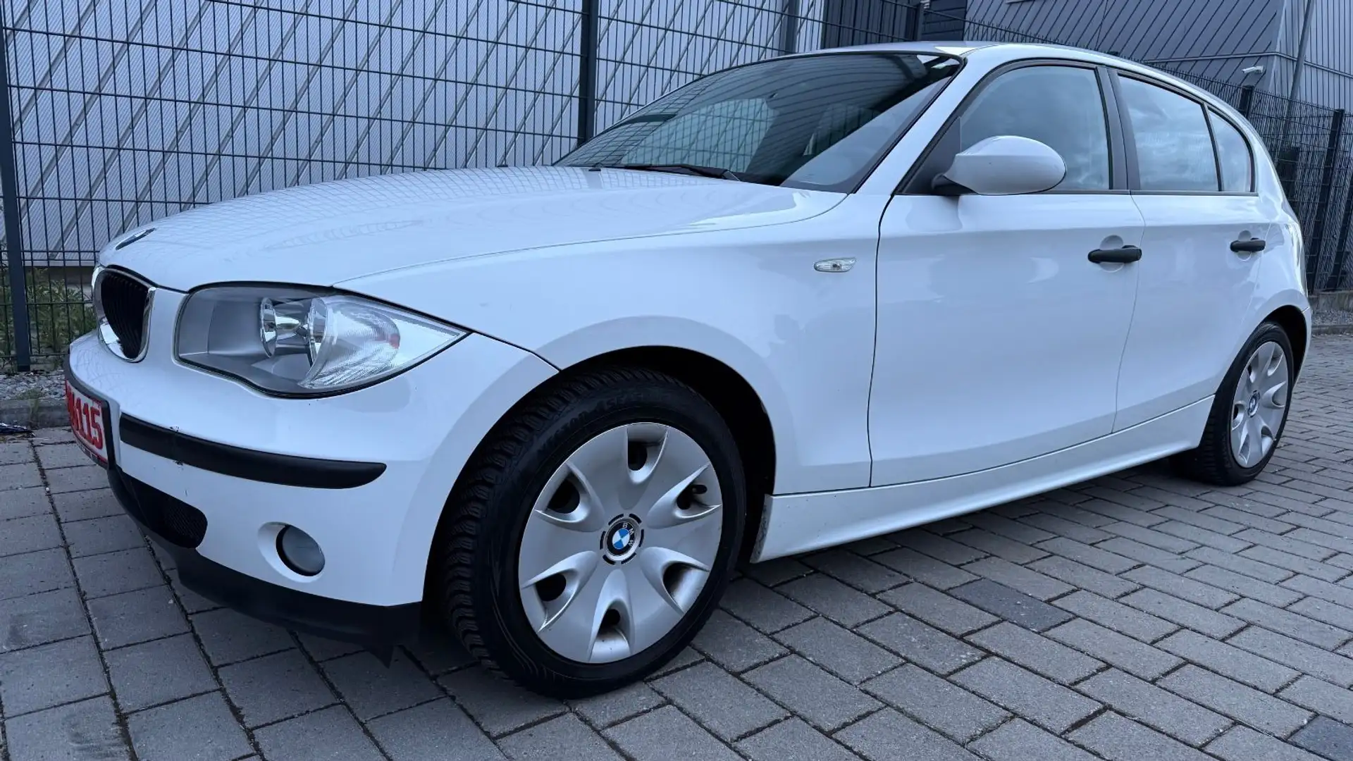 BMW 118 DIESEL,TÜV,KLIMAANLAGE,WENIG-KM Blanc - 1