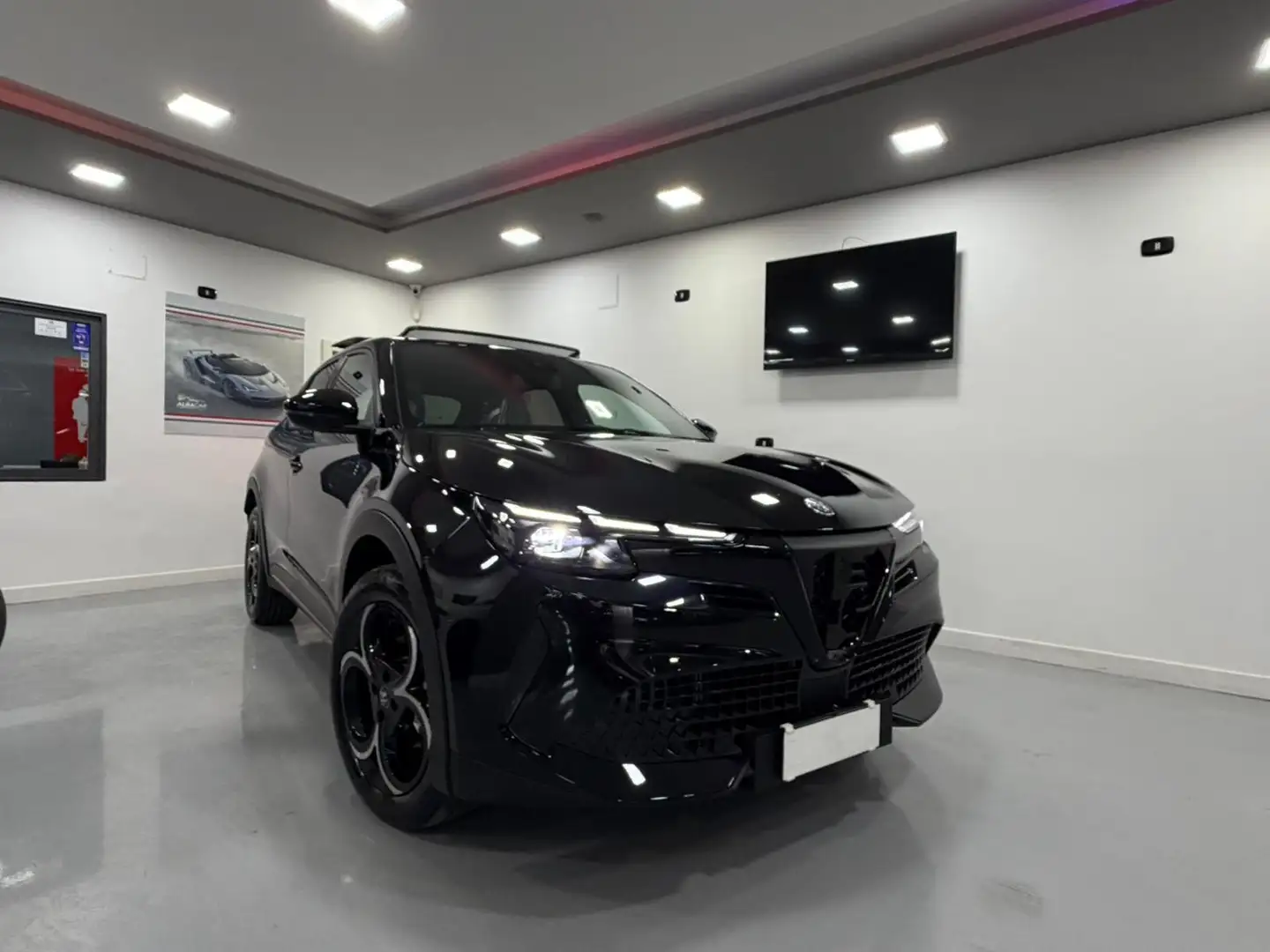 Alfa Romeo Junior Junior 1.2 ibrida Speciale 145cv edct6 Nero - 1
