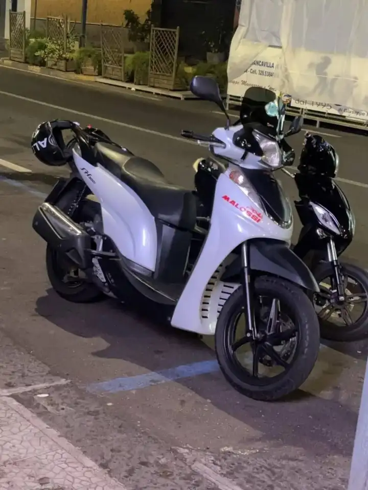 Honda SH 300