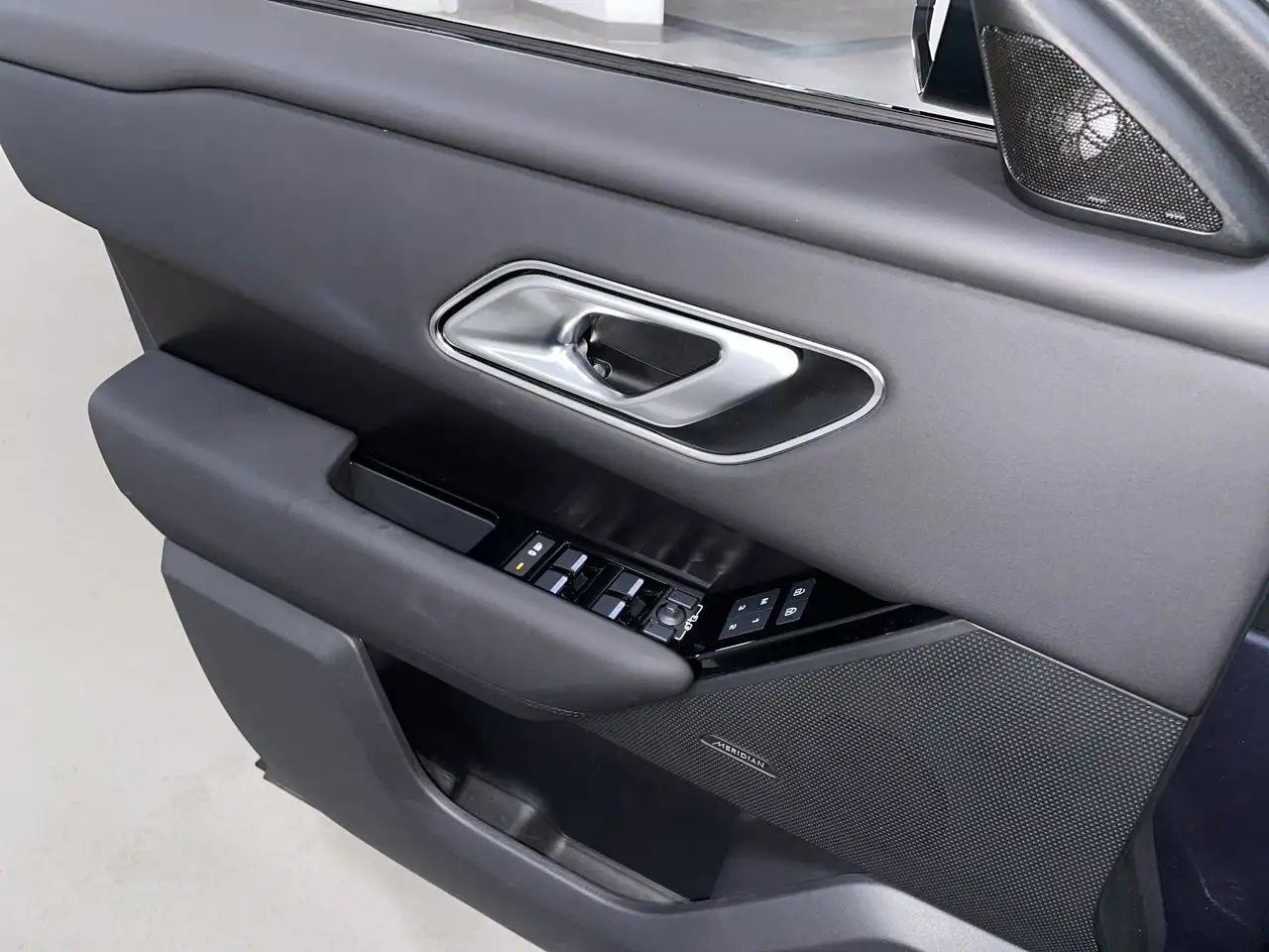 Land Rover Range Rover Velar снимка Land Rover Range Rover Velar