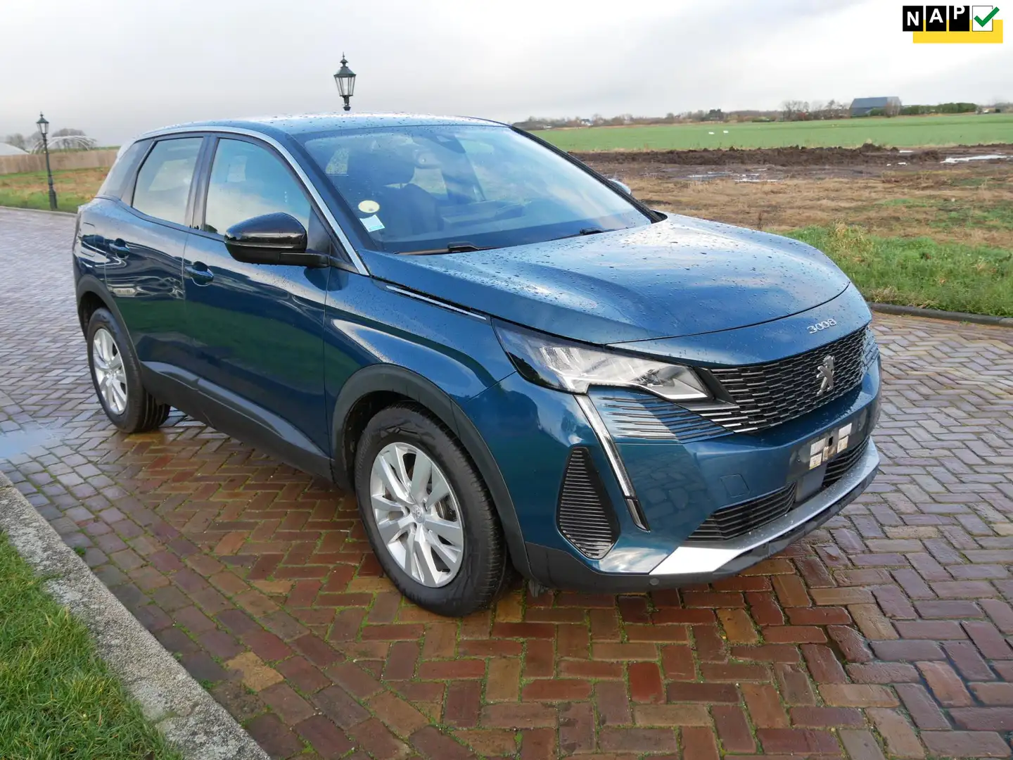 Peugeot 3008 1.5 BlueHDi Active Pack Business EAT8 ** 12999 NET Blauw - 1