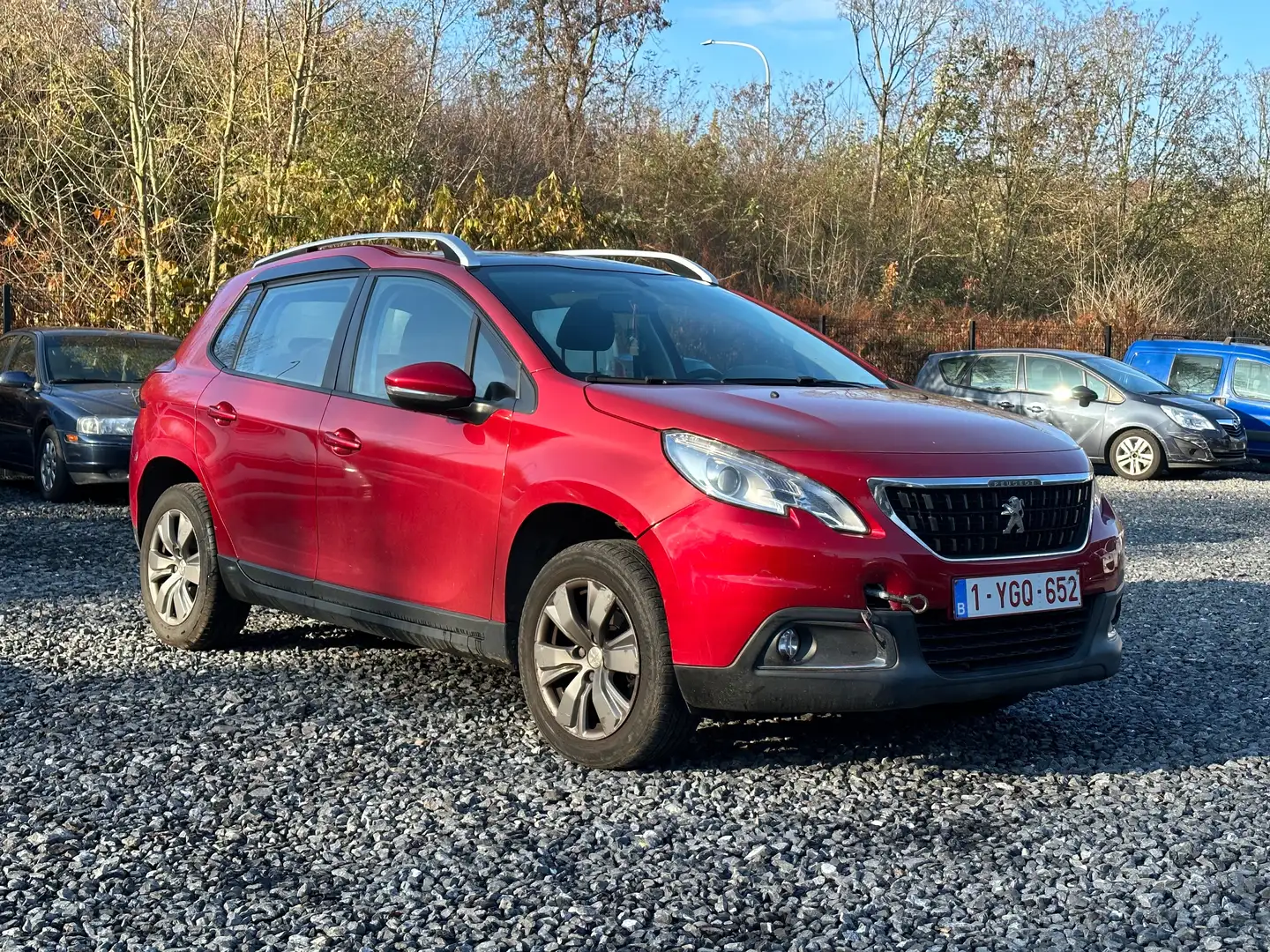 Peugeot 2008 2008 1.2 allure toit pano car play (no start ) Rouge - 1