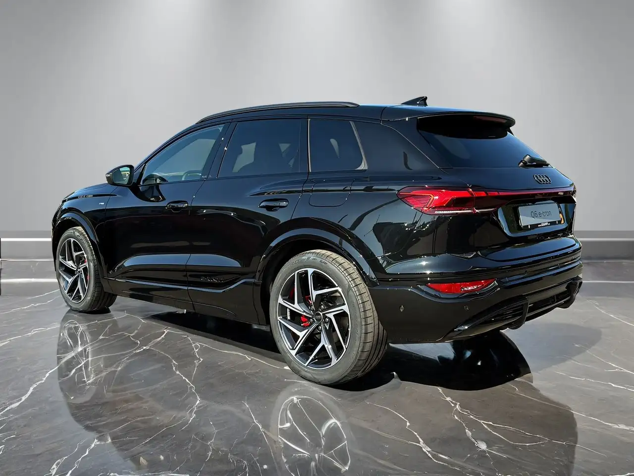 Audi Q6 e-tron performance TECH PLUS+AHK+PANO+BT+ 11