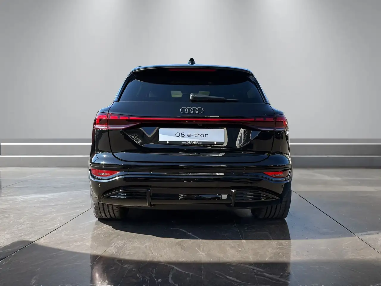 Audi Q6 e-tron performance TECH PLUS+AHK+PANO+BT+ 12