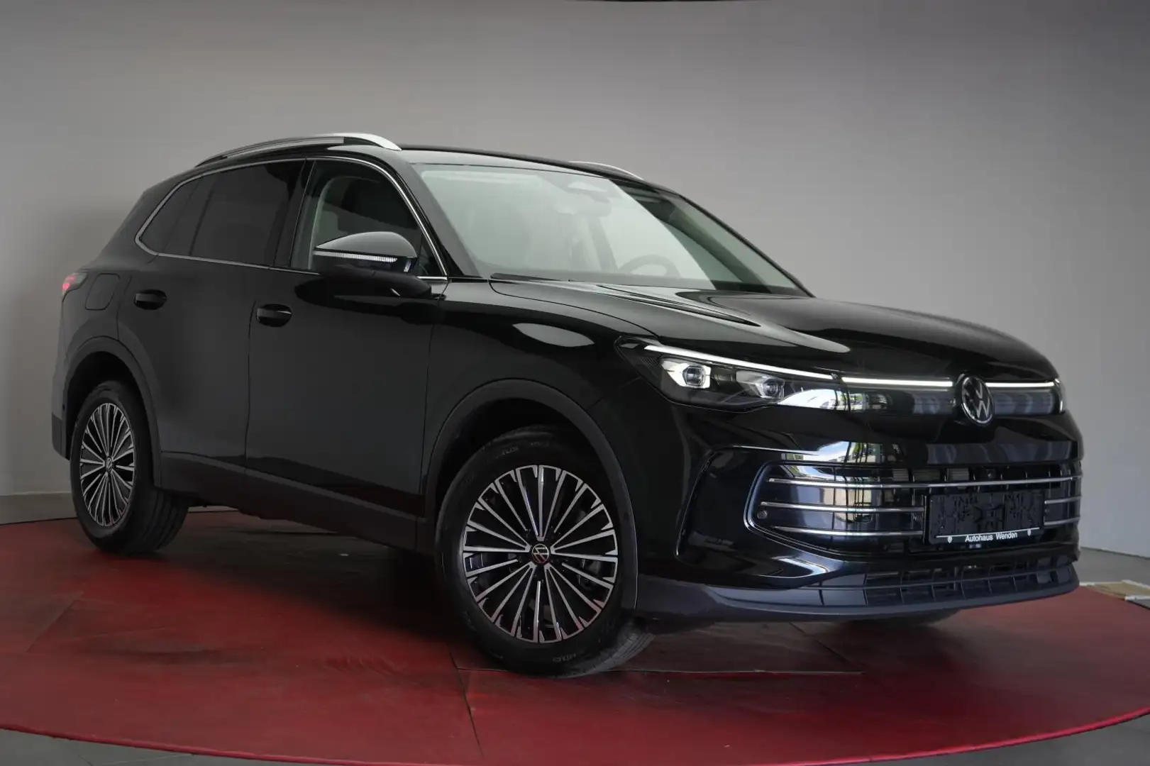 Volkswagen Tiguan 1.5 eTSI DSG Elegance Navi/ACC/Kamera/Vir Negru - 1