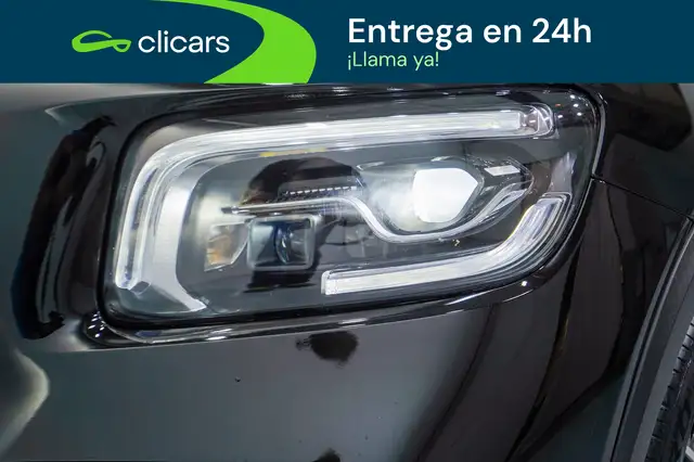 Mercedes-Benz GLB view 10