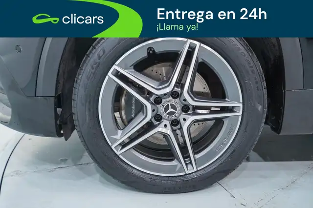 Mercedes-Benz GLB view 11