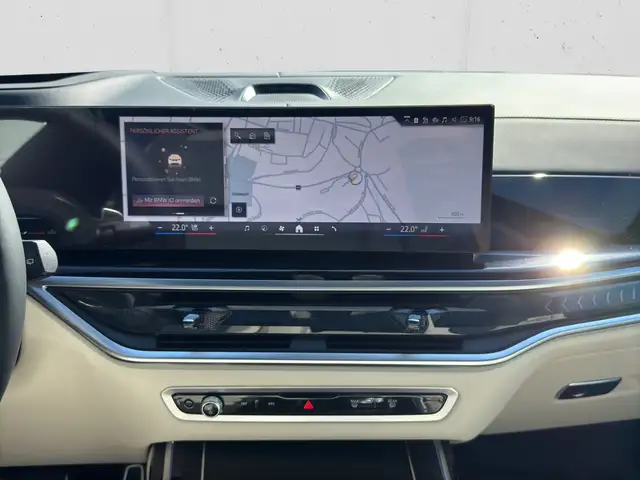 BMW X7 view 13
