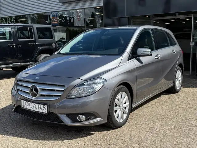 Mercedes-Benz B 180 * PDC * SHZ * PARK-ASS * AMBIENTE