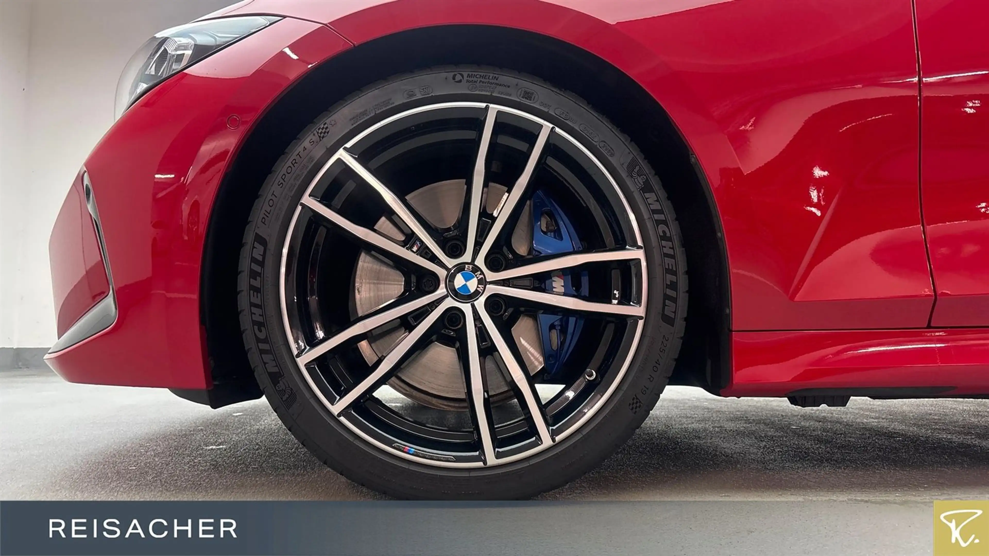 BMW 330 i A Lim,M-Sport Pro,DrA Prof,ParkAs+,H&K,LED — photo 3