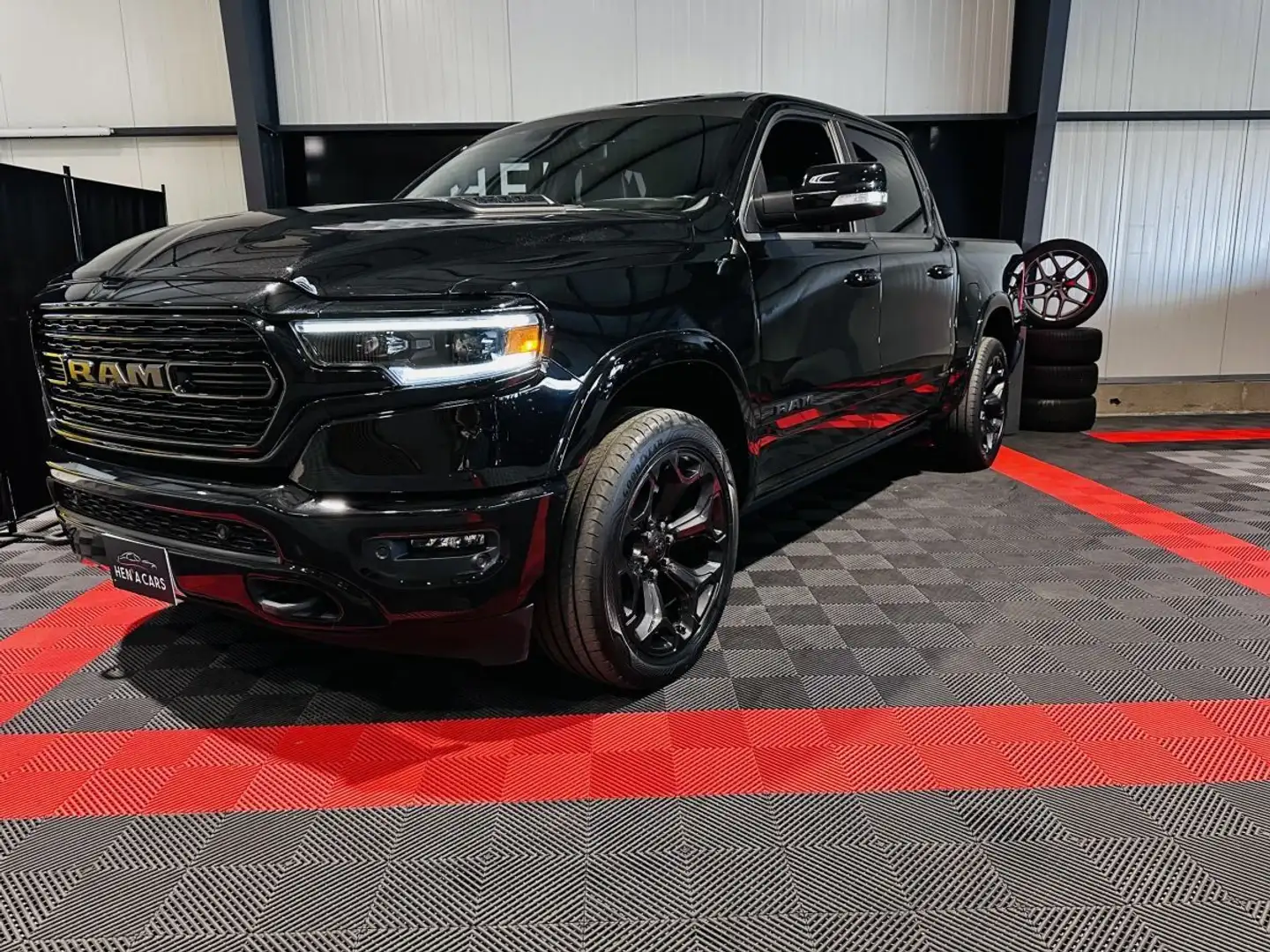 Dodge RAM 1500 LIMITED 5.7 V8 400 Noir - 1