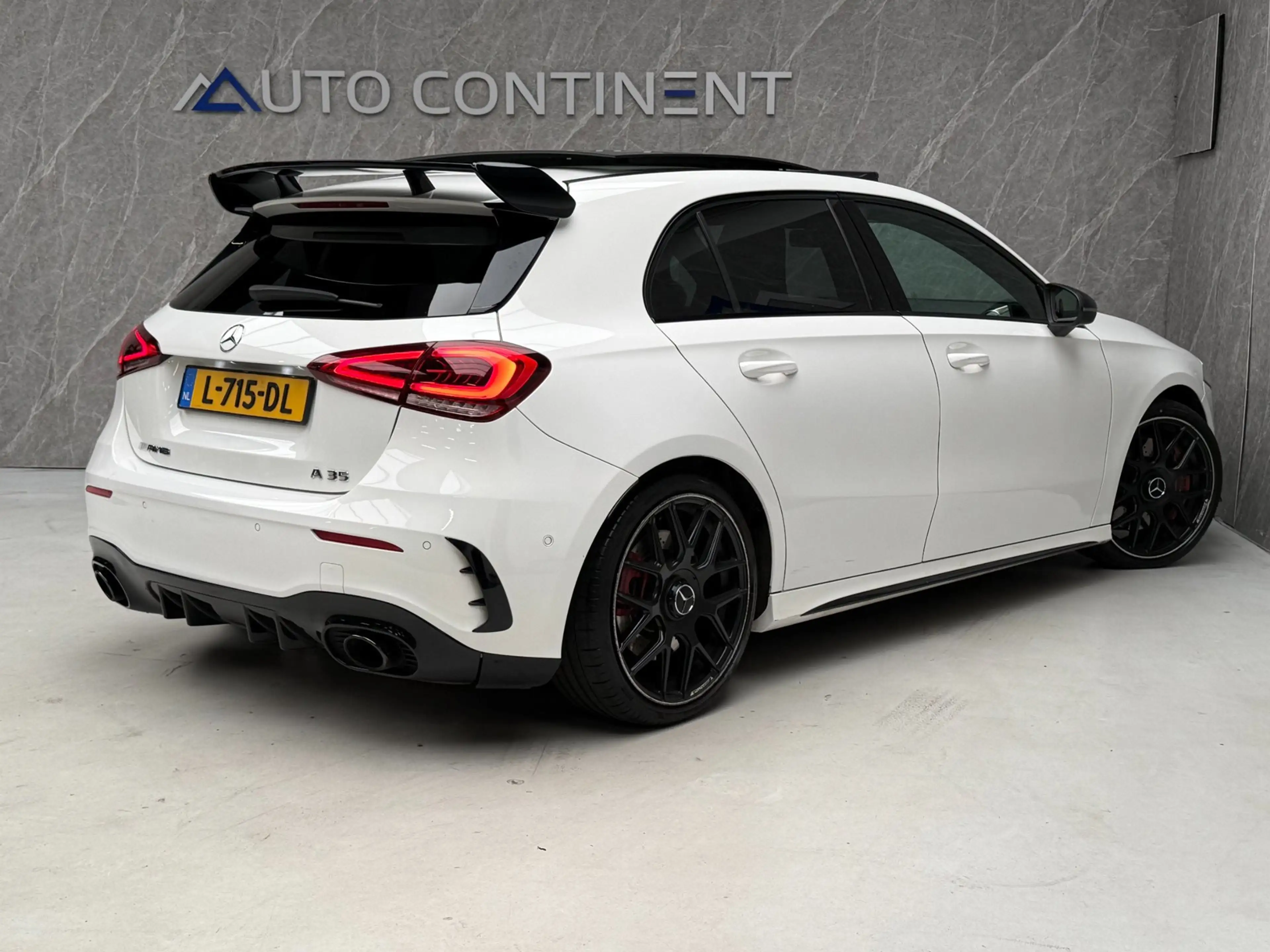 Mercedes-Benz A 35 AMG 4MATIC Edition 1 306 PK / Panorama — photo 2