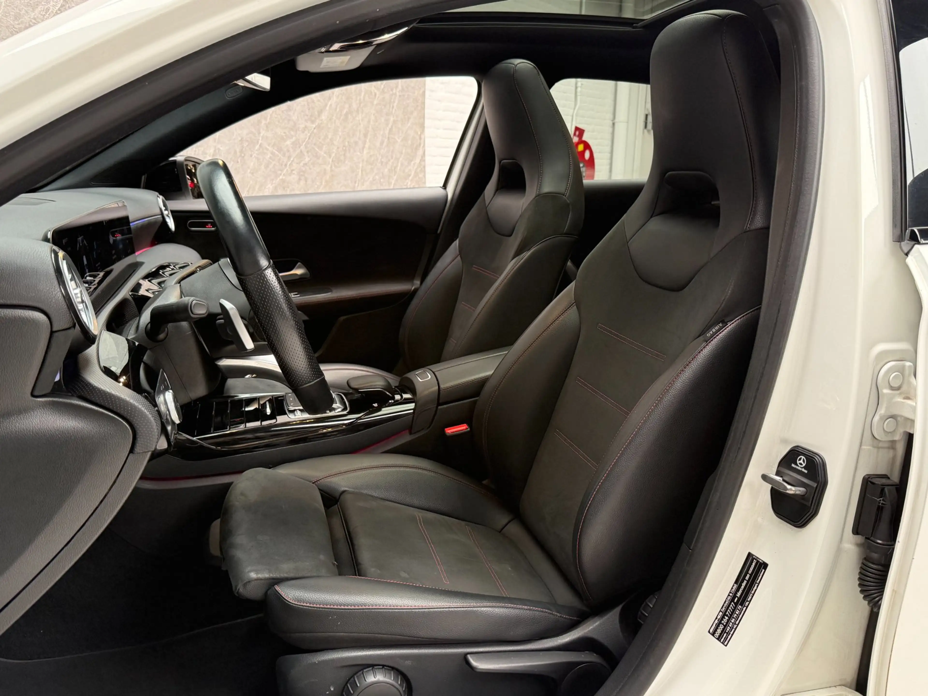 Mercedes-Benz A 35 AMG 4MATIC Edition 1 306 PK / Panorama — photo 12