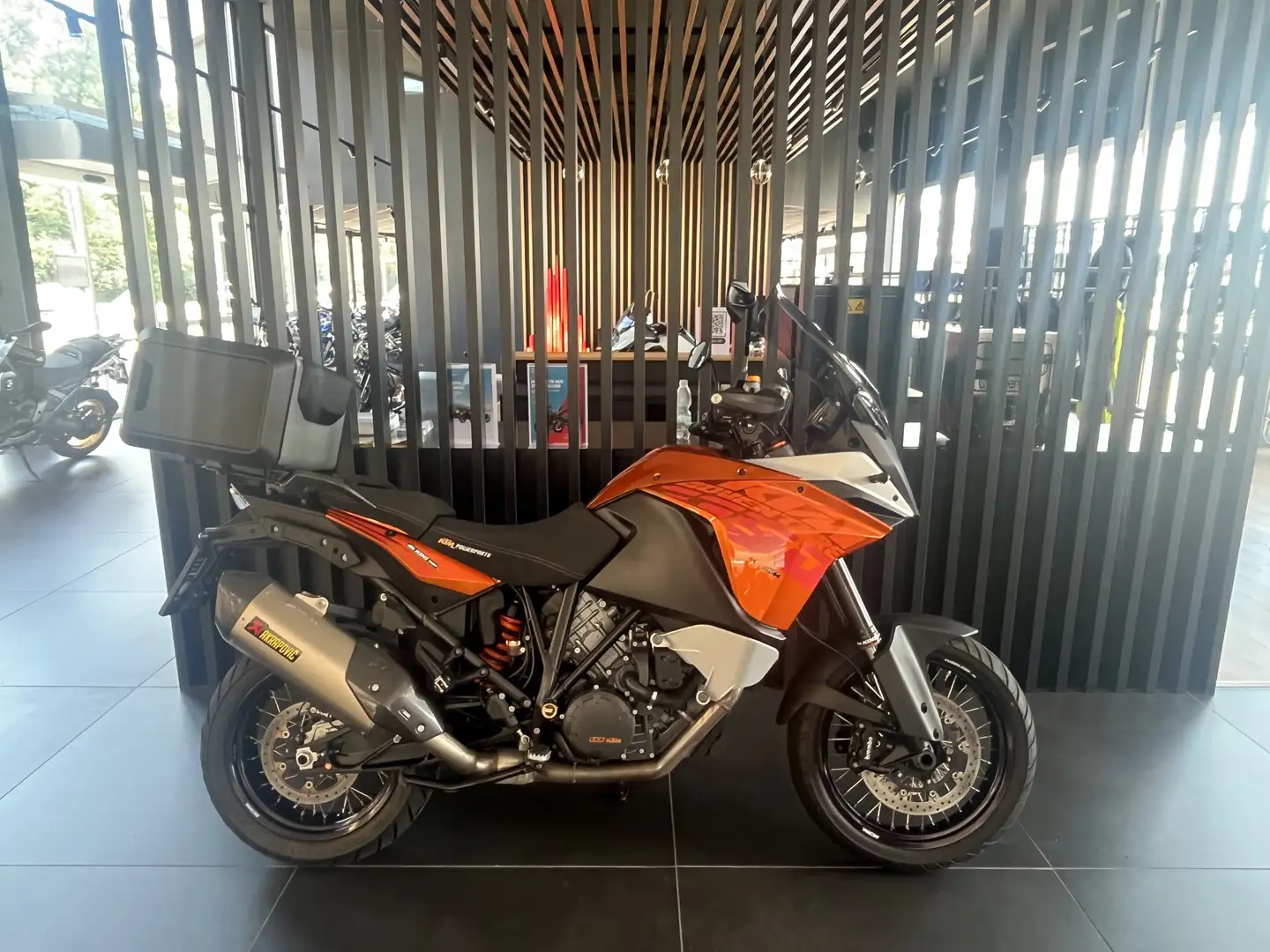 KTM 1190 Adventure Orange - 2
