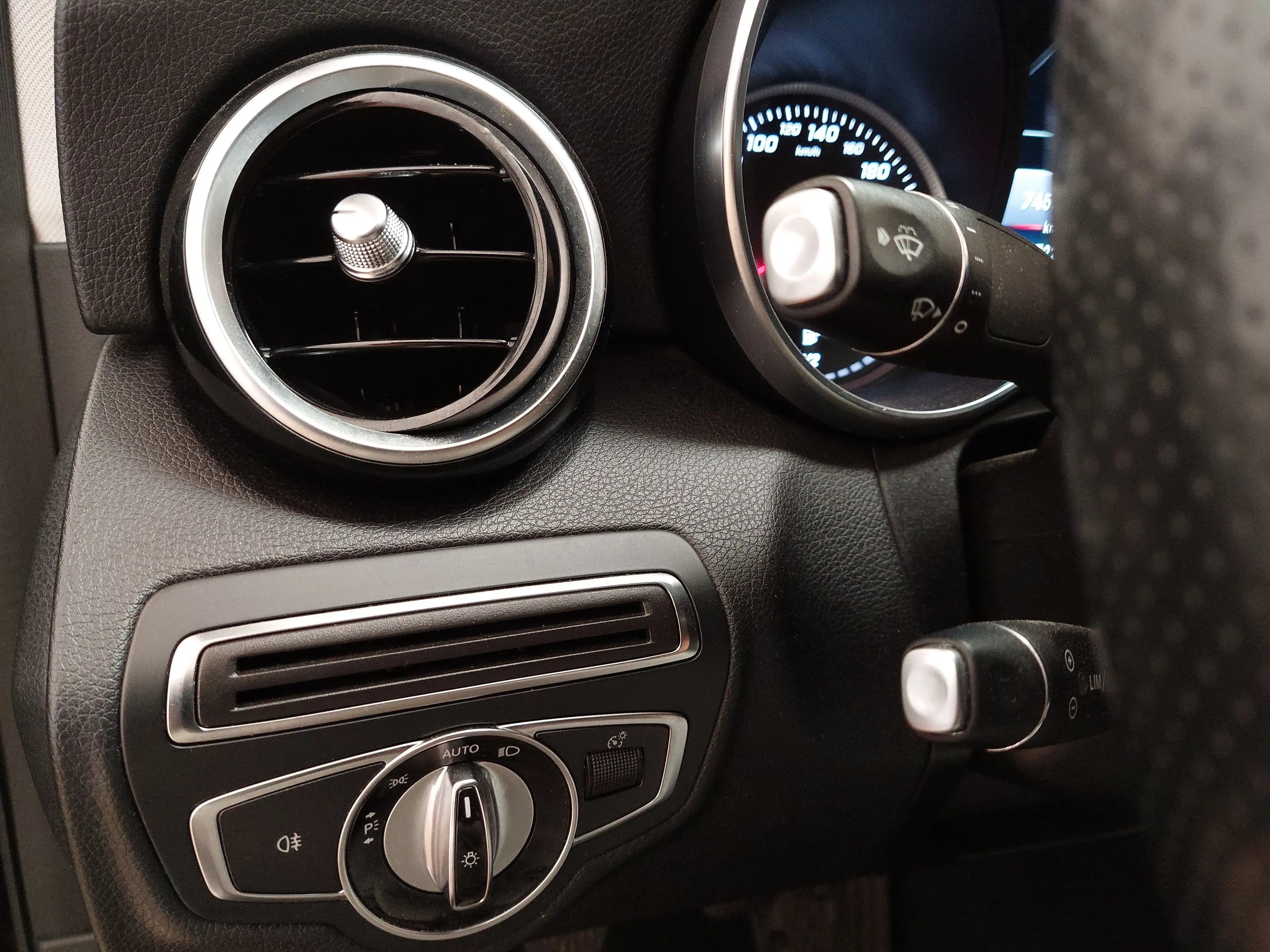 Mercedes-Benz C 220 MB C 220 d Exclusive T-Leder Navi LED PDC — photo 7