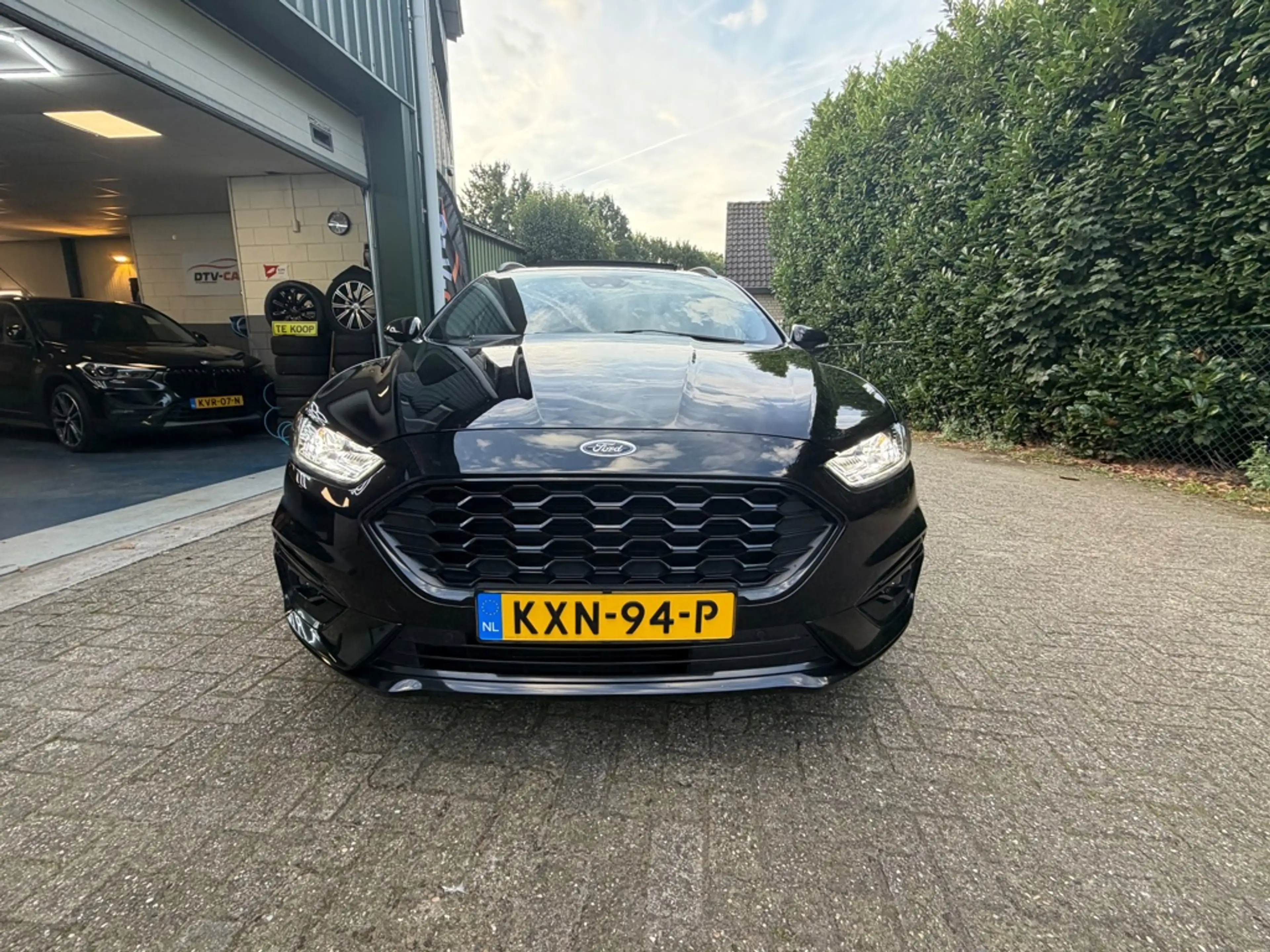Ford Mondeo Wagon 2.0 IVCT HEV Titanium ST line Pano Full opti — photo 6