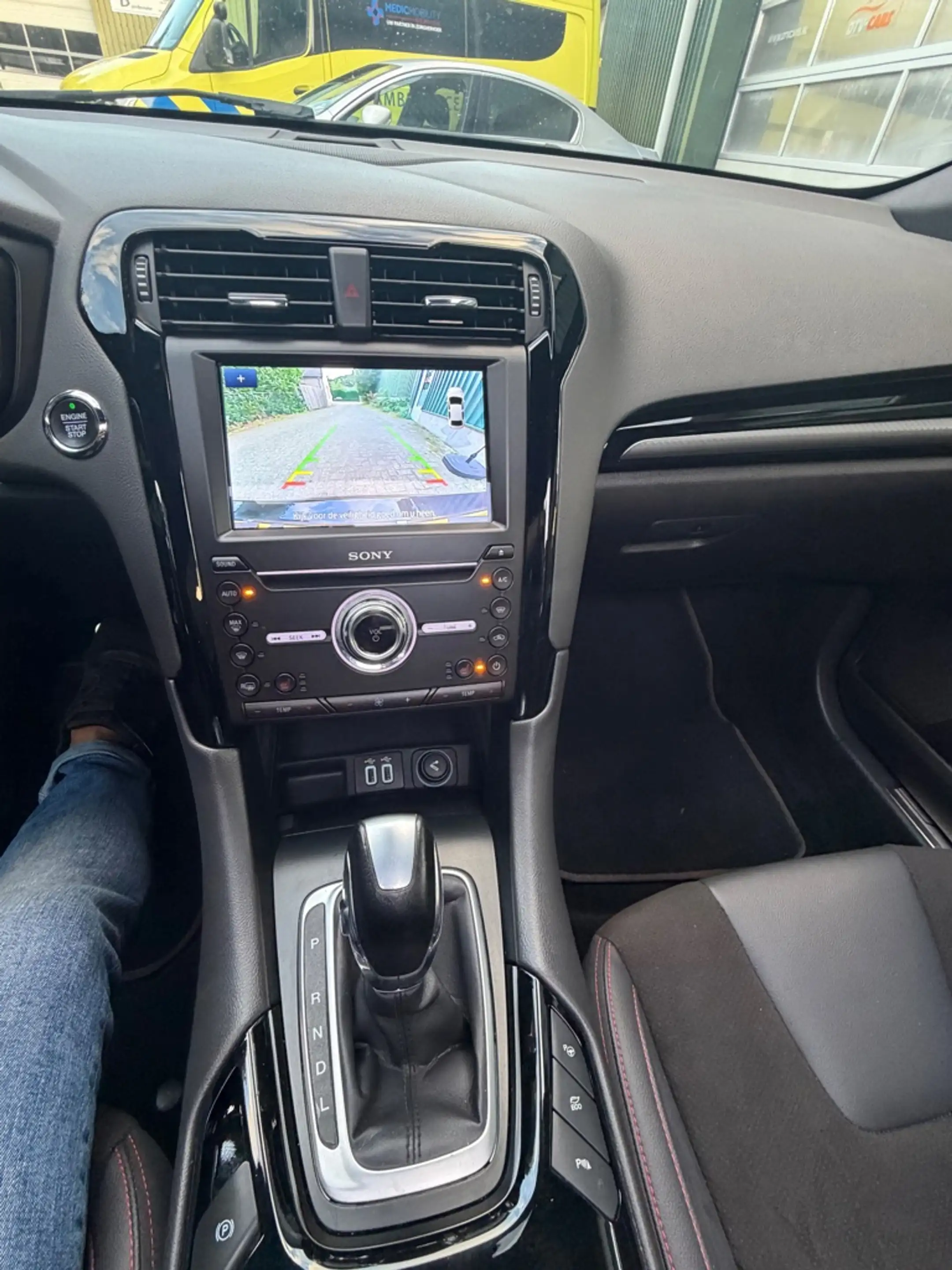 Ford Mondeo Wagon 2.0 IVCT HEV Titanium ST line Pano Full opti — photo 12