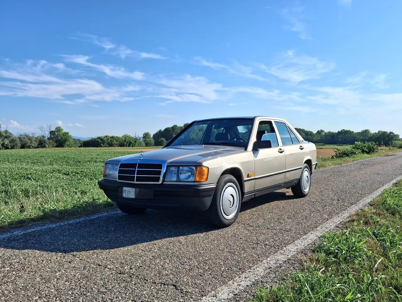 Mercedes-Benz 190 2.0 E 122cv, foto 3