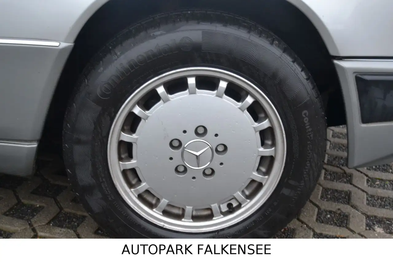 Mercedes-Benz 230 CE H-KENNZEICHEN OLDTIMER AUTOMATIK, foto 11