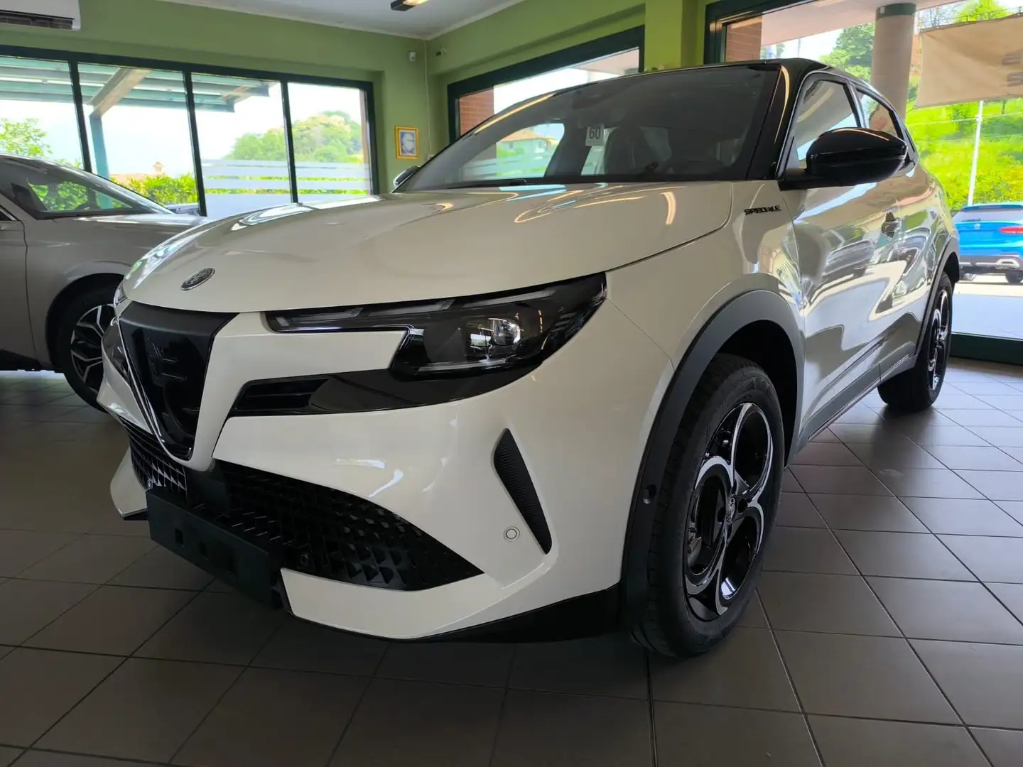 Alfa Romeo Junior 1.2 IBRIDA SPECIALE + PACK TECHNO 145cv edct6 Bianco - 1