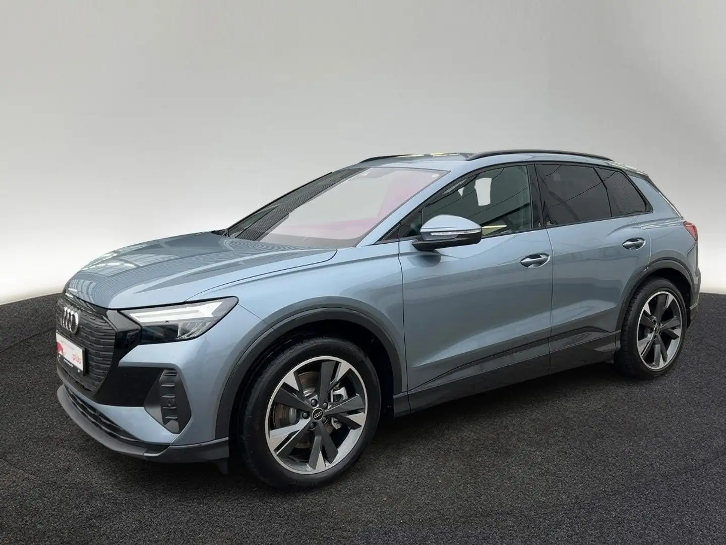 Audi Q4 e-tron 45 210 kW Waermepumpe AHK Kamera Blau - 2