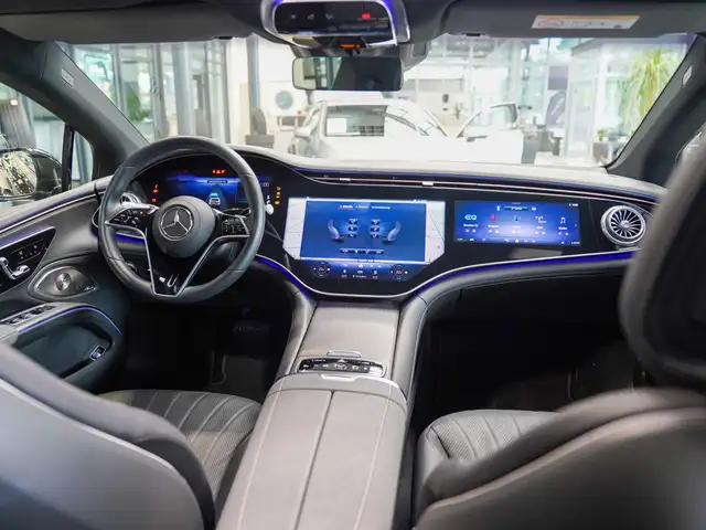 Mercedes-Benz Eqs view 17