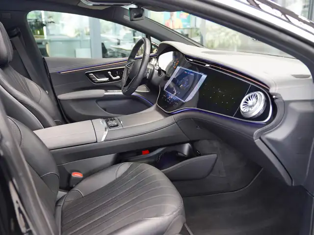 Mercedes-Benz Eqs view 12