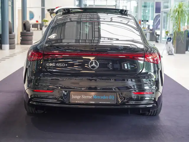 Mercedes-Benz Eqs view 5