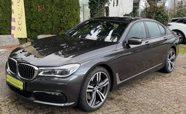 BMW 750 i xDrive*SD*Hed-Up*Komfortsitze*Kamera*MwSt.*