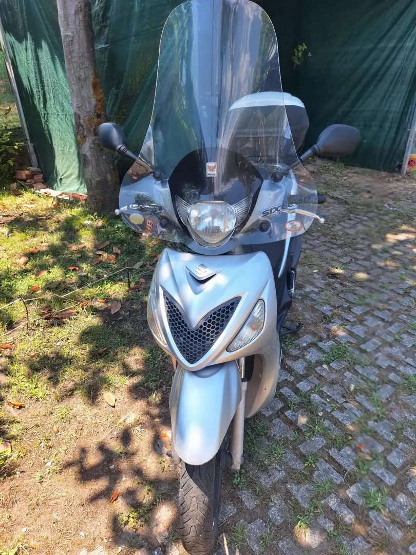 Suzuki Sixteen 150 Argent - 1