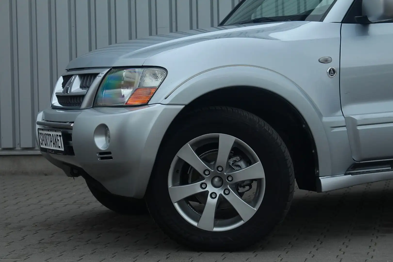 Mitsubishi Pajero 3,2 DI-D Liberty*Dakar/Traumhaft/7Sitz* Silber - 2